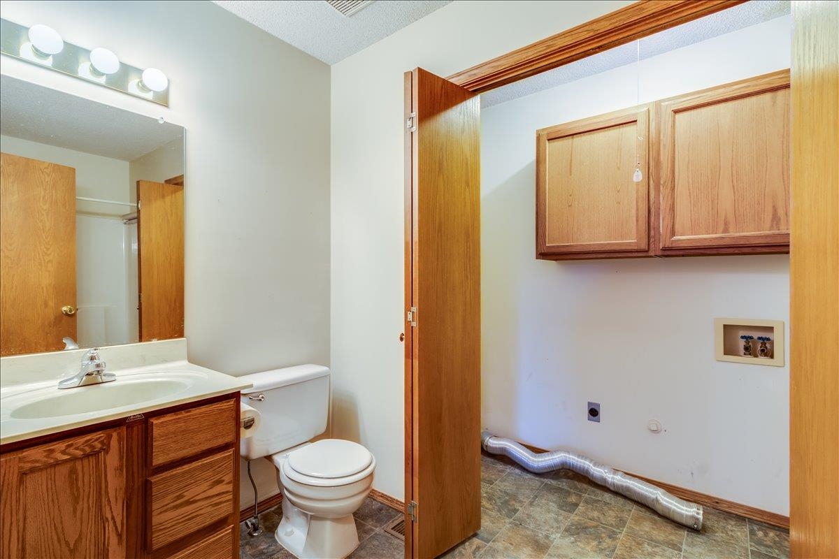 118 E Chestnut Mulvane KS 67110