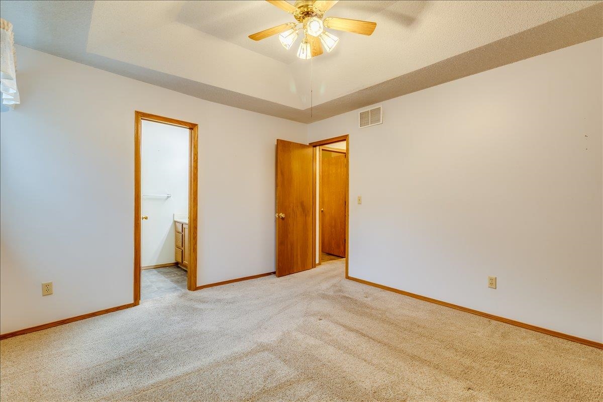 118 E Chestnut Mulvane KS 67110