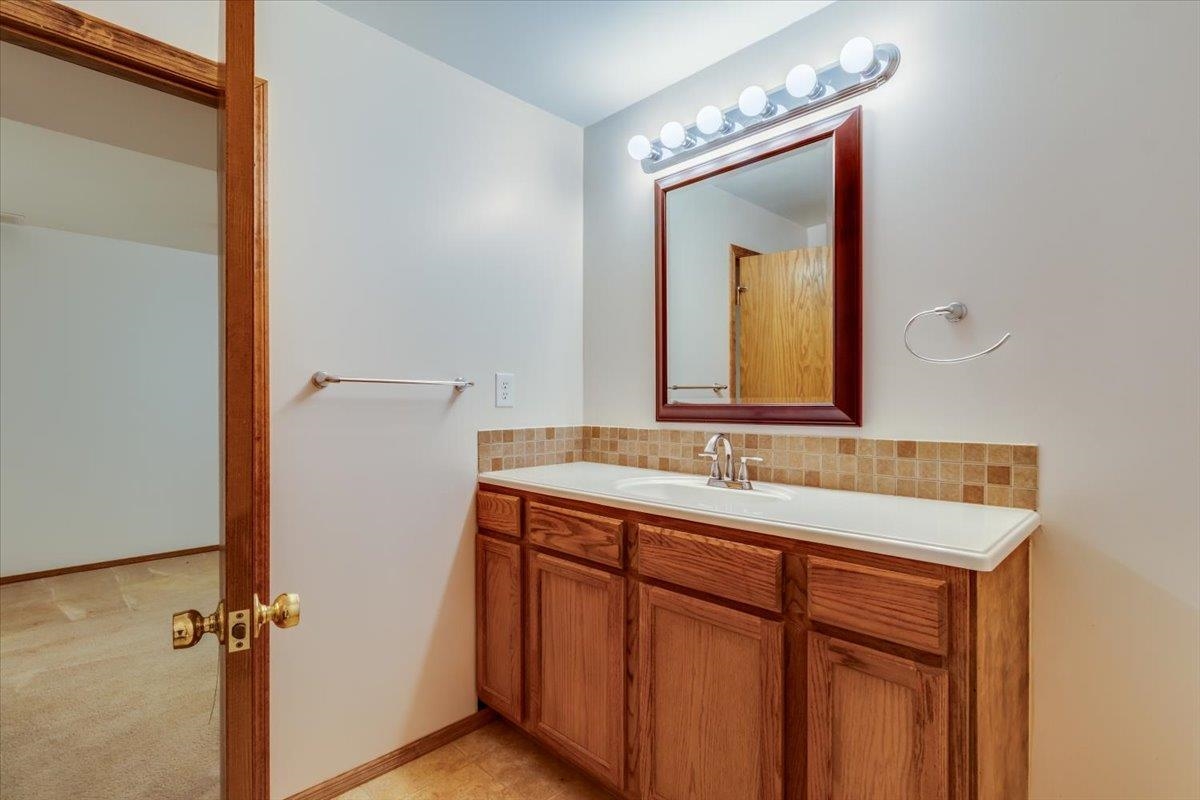118 E Chestnut Mulvane KS 67110
