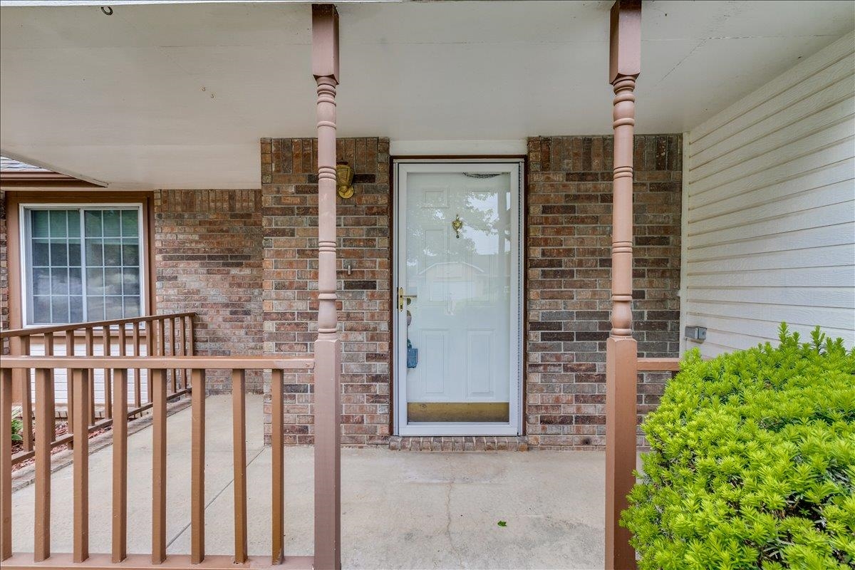 118 E Chestnut Mulvane KS 67110