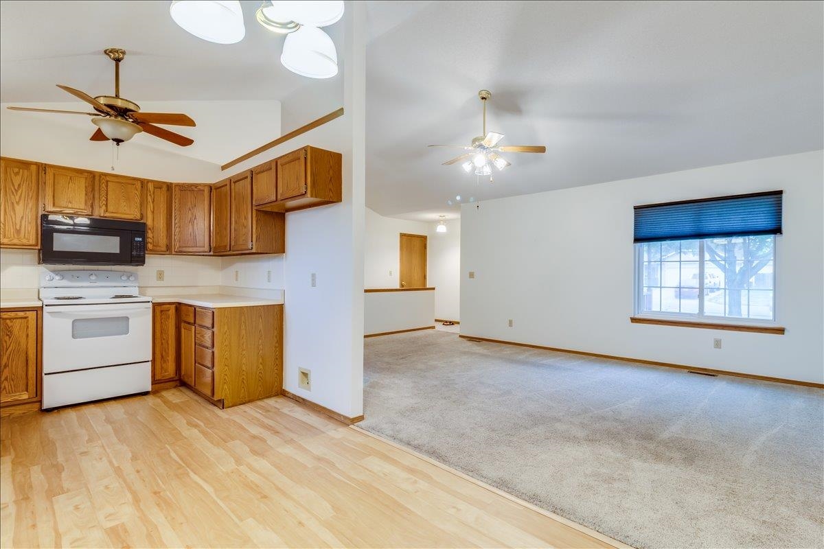 118 E Chestnut Mulvane KS 67110