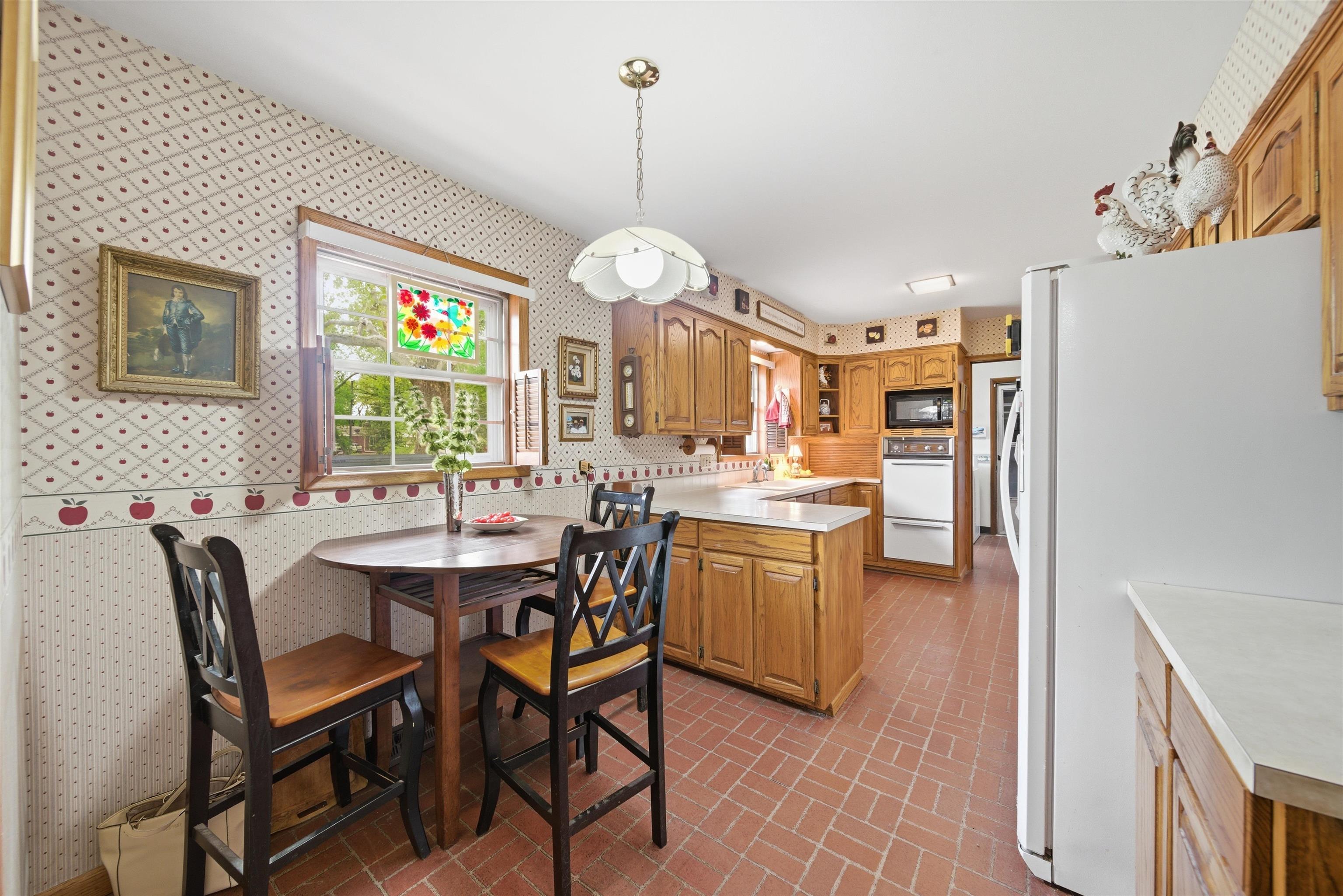 608 W 8th Newton KS 67114