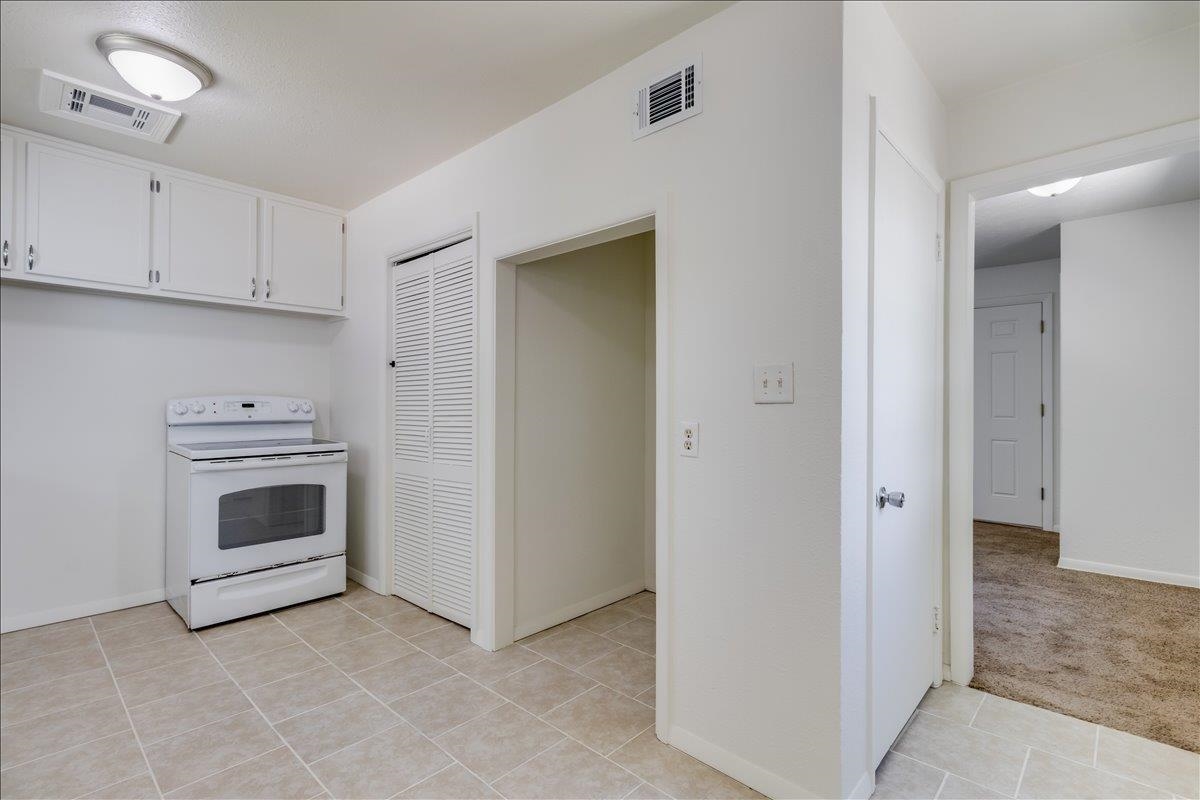 930 N Westview Derby KS 67037