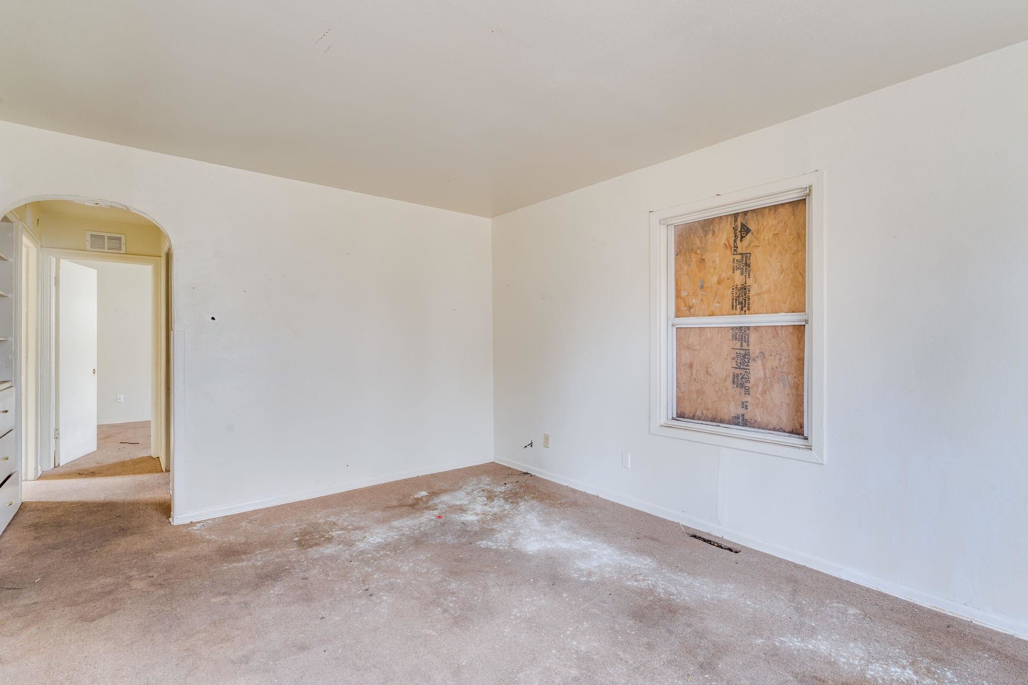 833 N Poplar Wichita KS 67214
