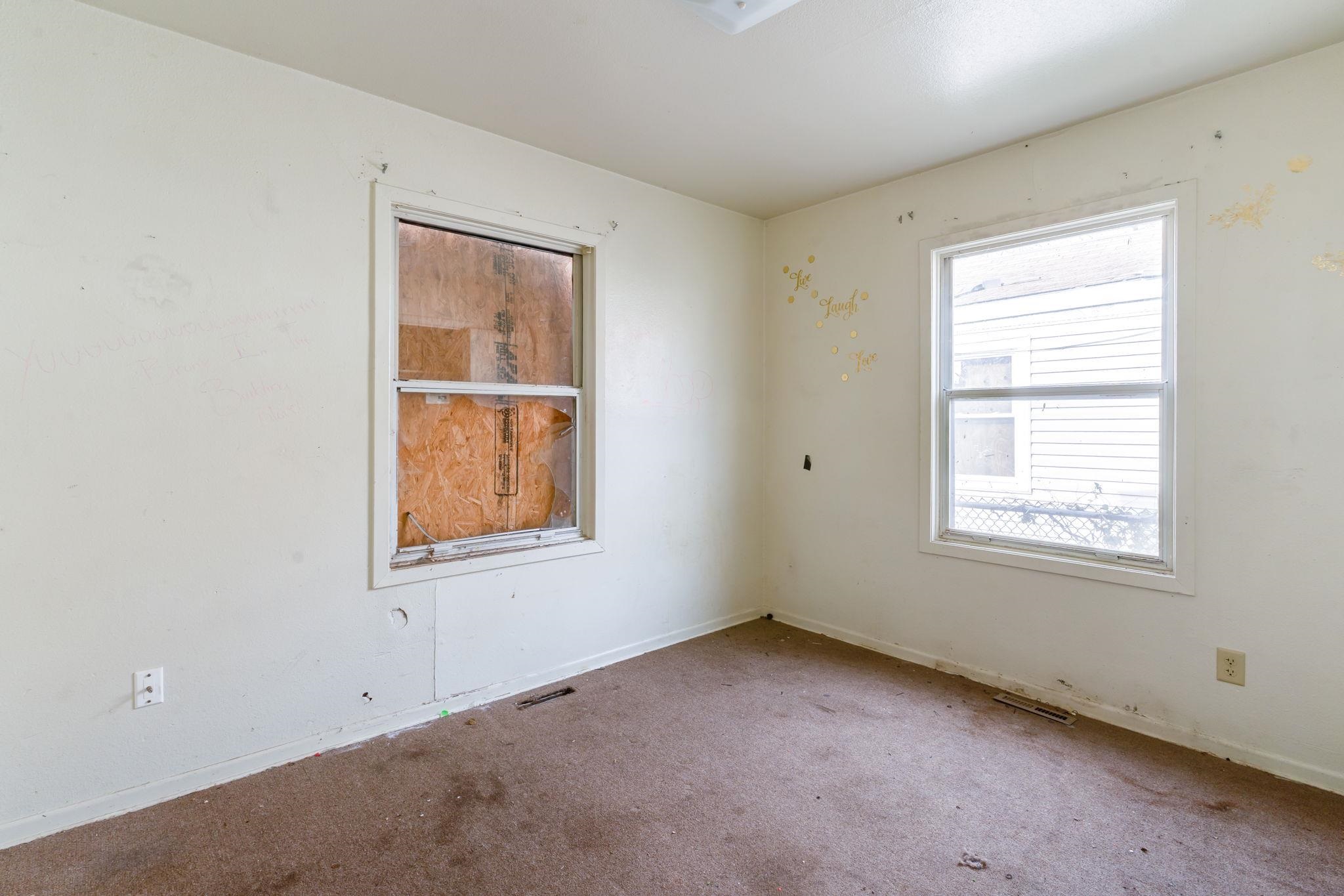 833 N Poplar Wichita KS 67214
