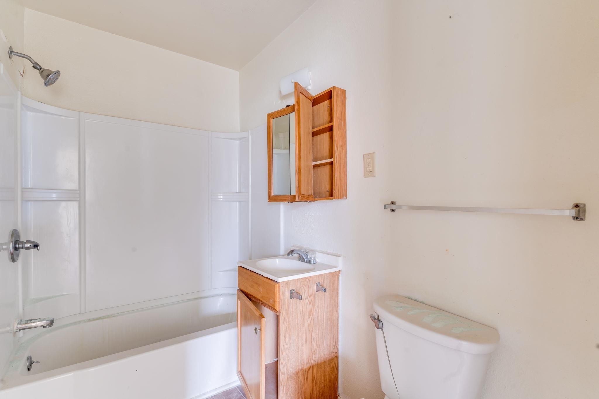 833 N Poplar Wichita KS 67214