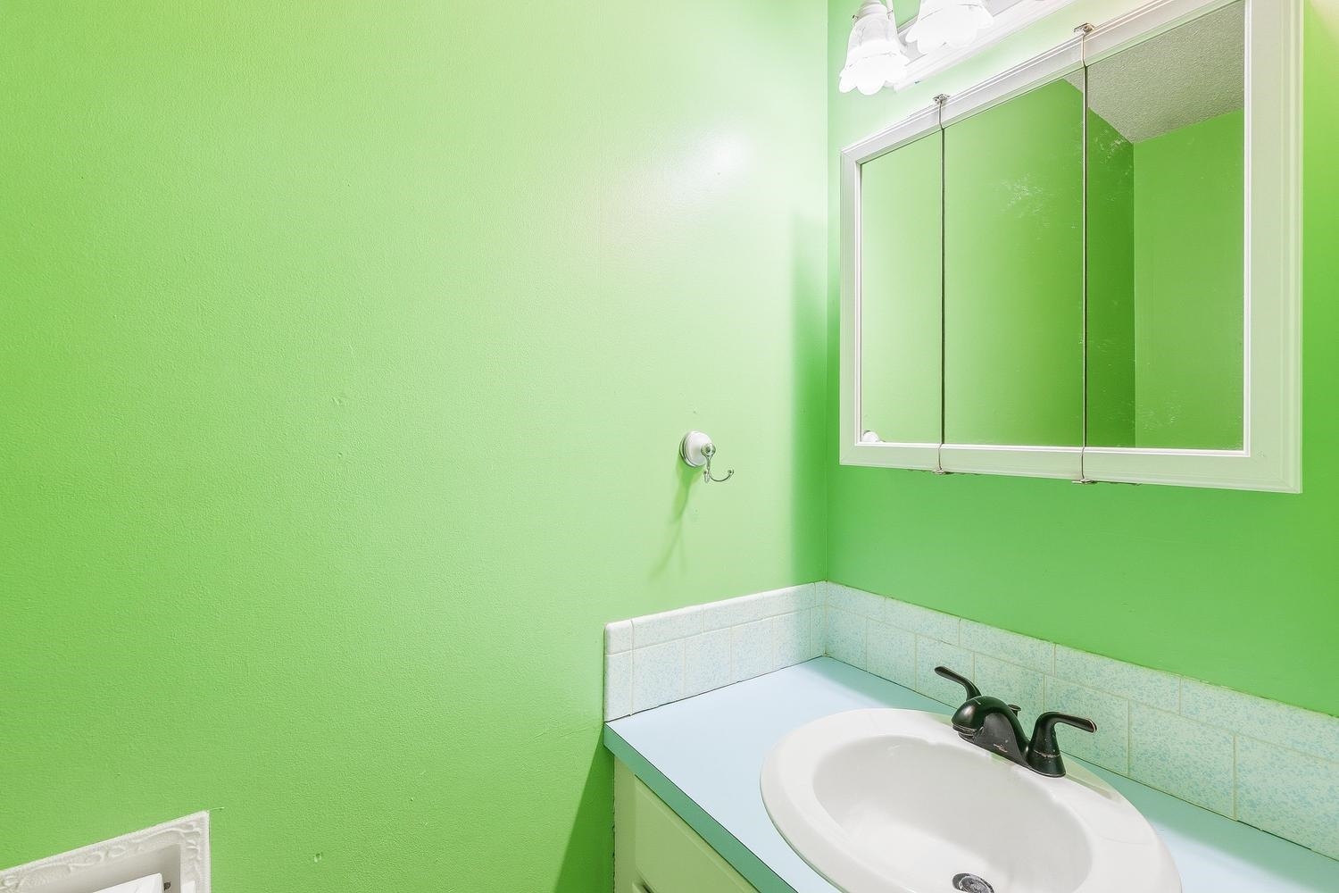 6 N Ridge Way Road Rose Hill KS 67133-9431