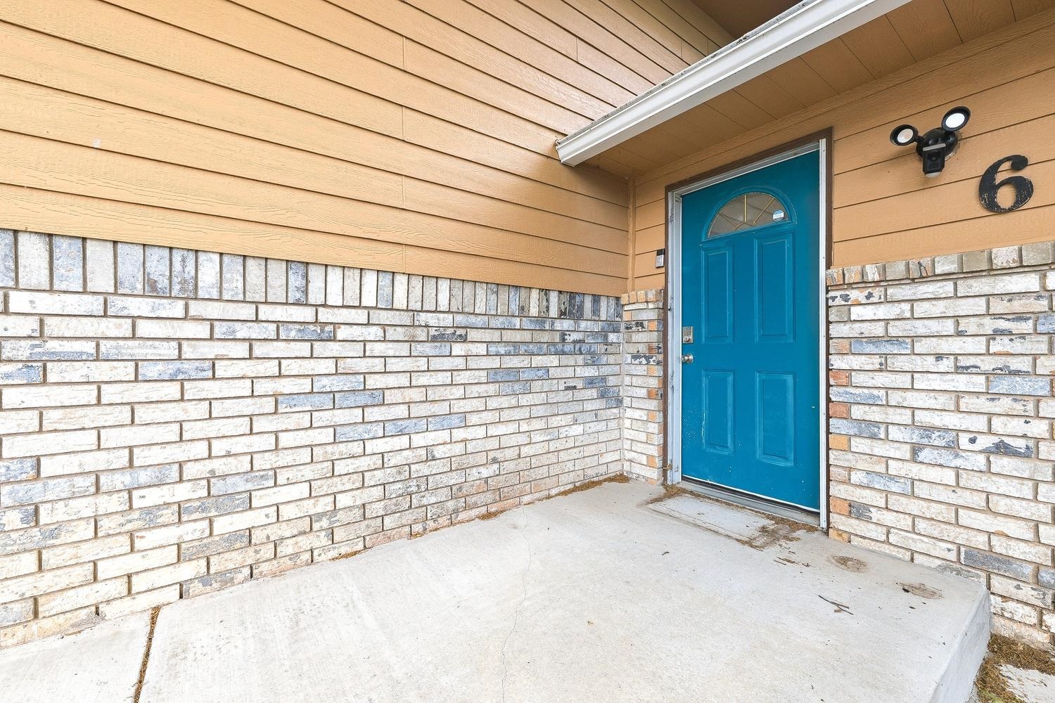6 N Ridge Way Road Rose Hill KS 67133-9431