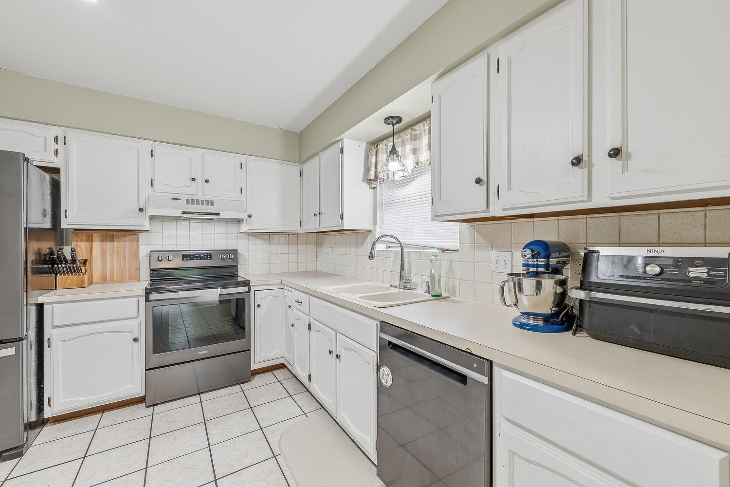 6 N Ridge Way Road Rose Hill KS 67133-9431