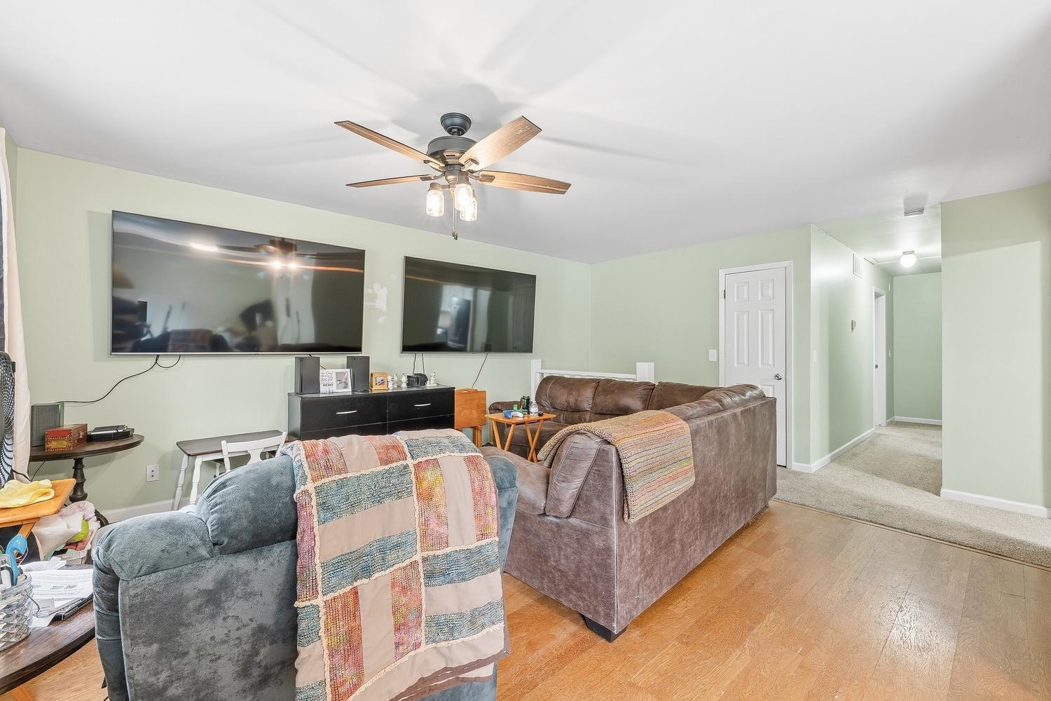 6 N Ridge Way Road Rose Hill KS 67133-9431