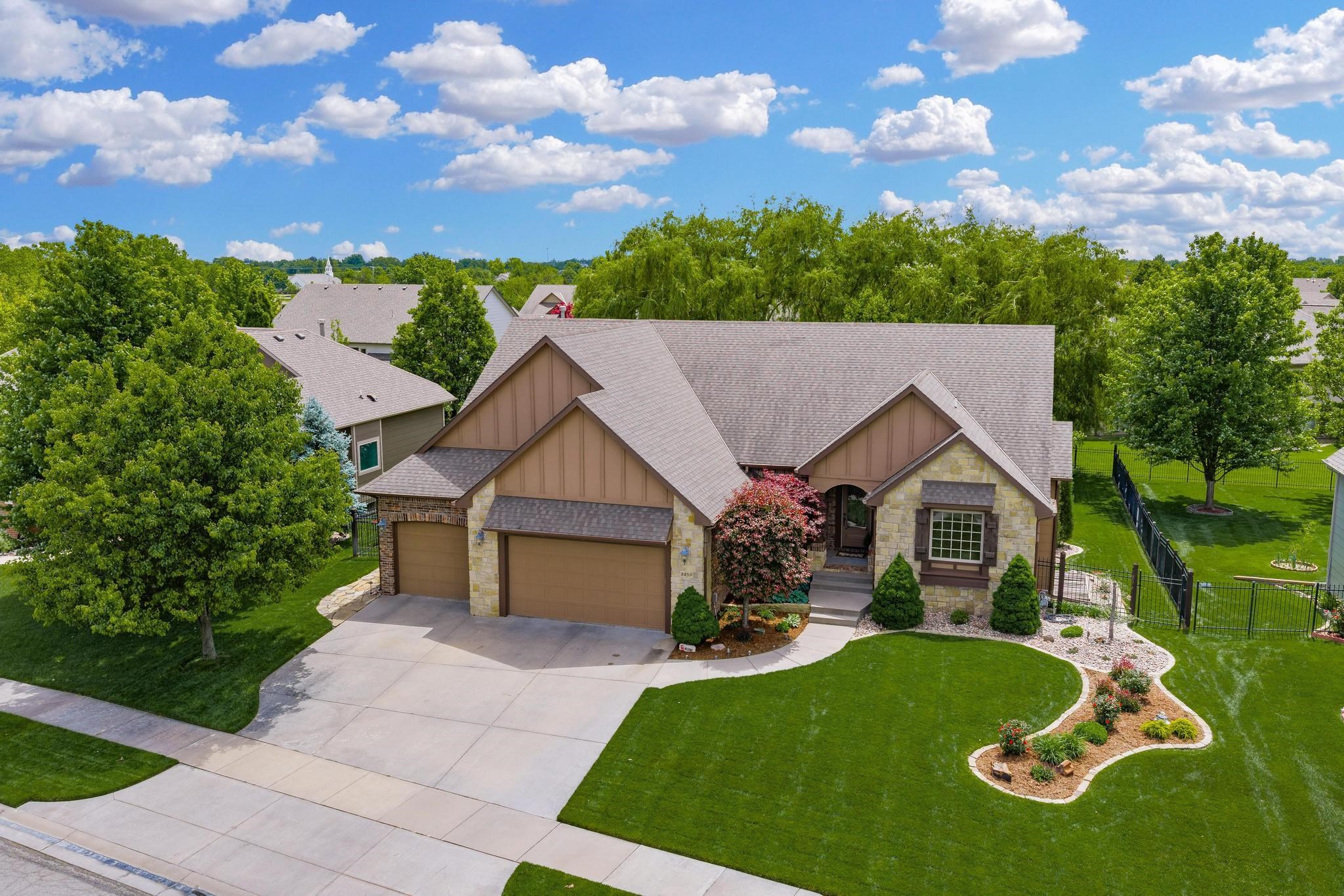 2250 N Stonegate Circle Andover KS 67002