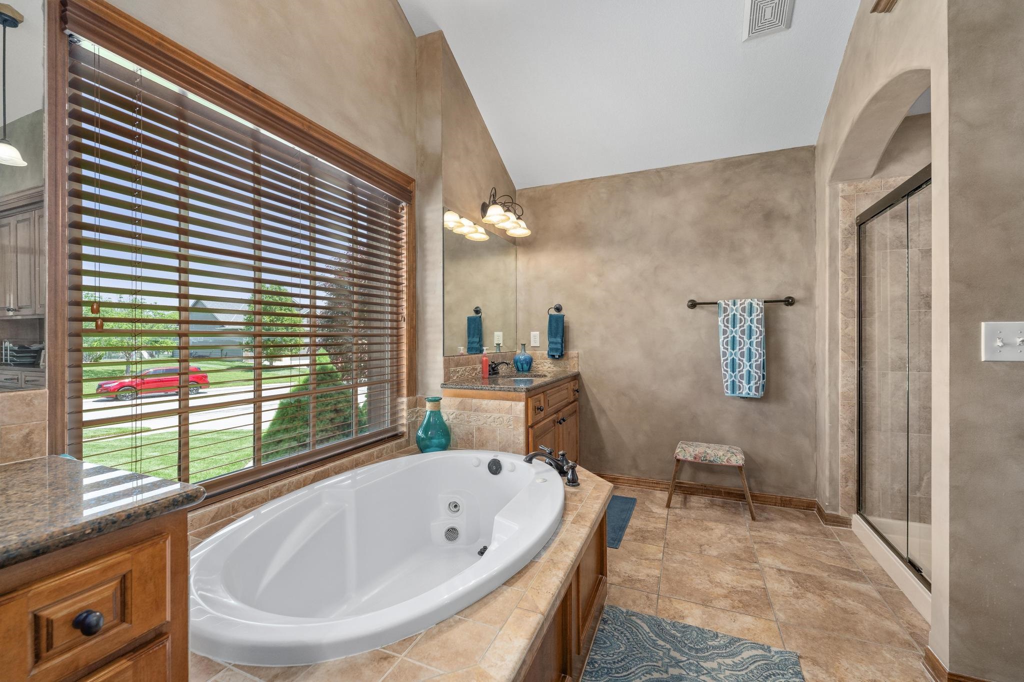2250 N Stonegate Circle Andover KS 67002