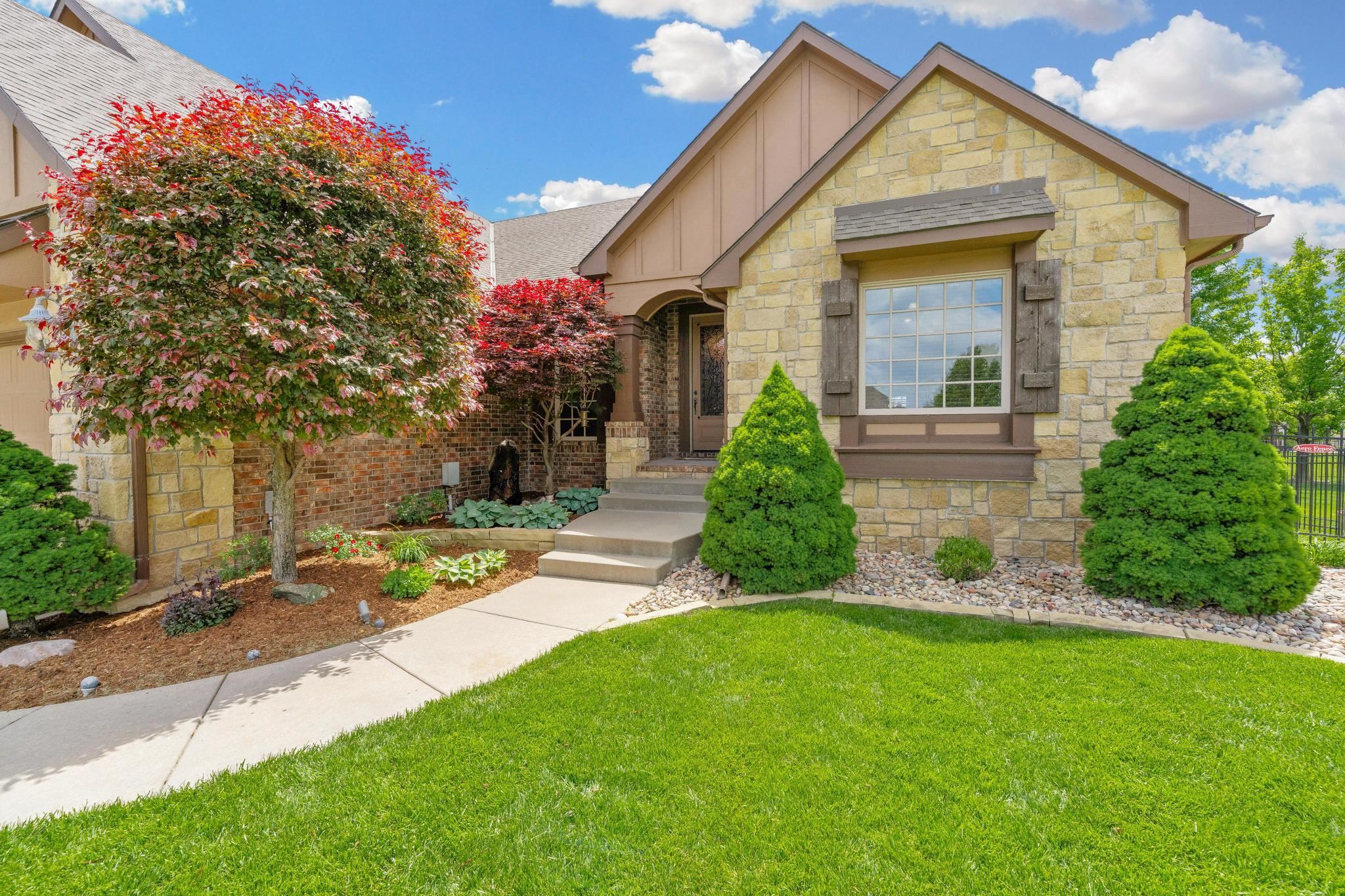 2250 N Stonegate Circle Andover KS 67002