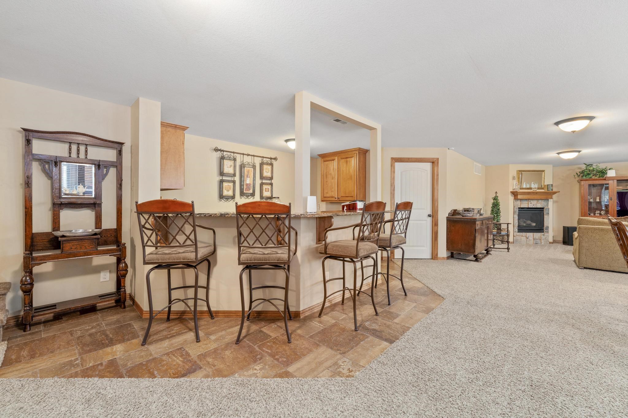 2250 N Stonegate Circle Andover KS 67002