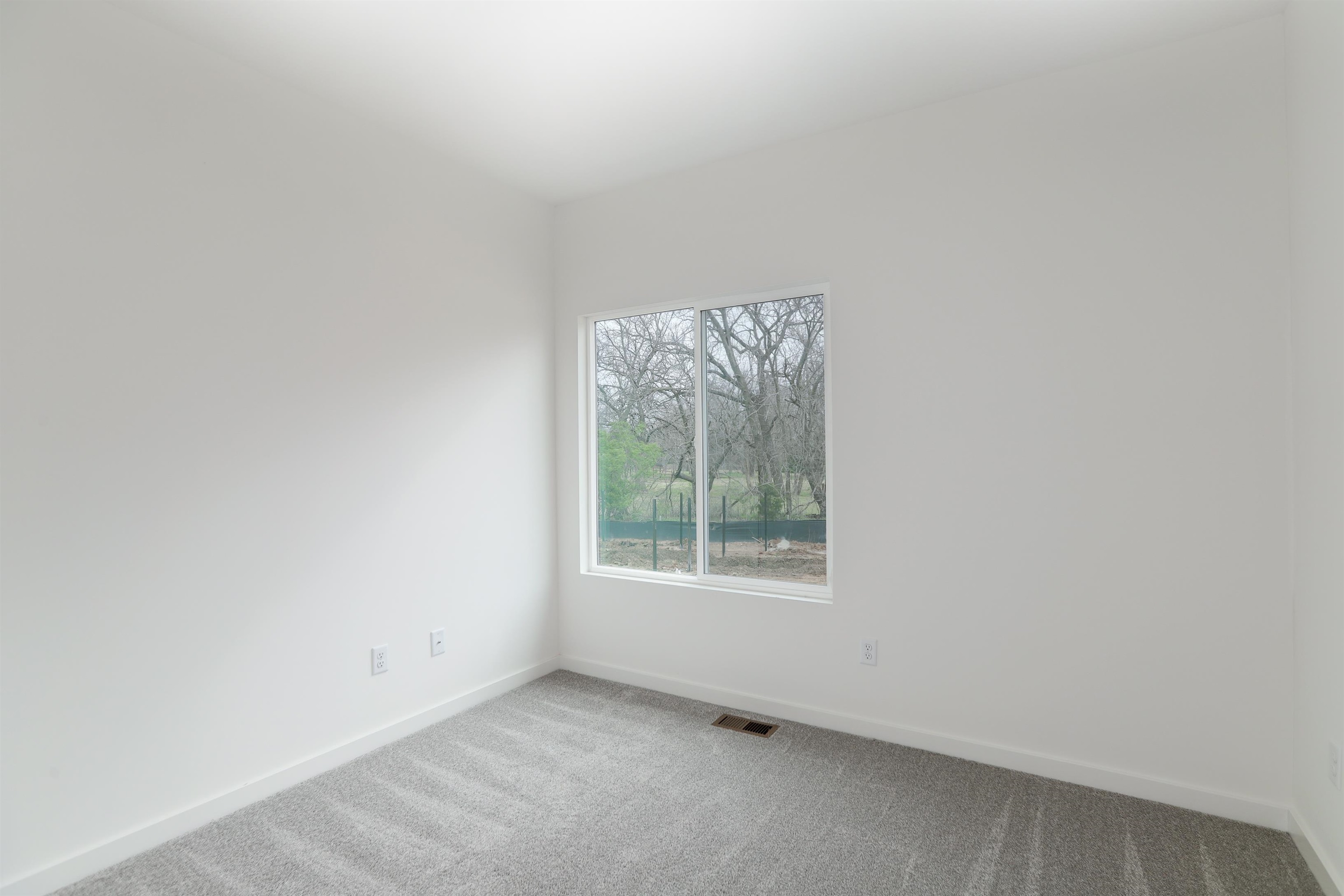 5336 N Pinecrest Street Bel Aire KS 67220