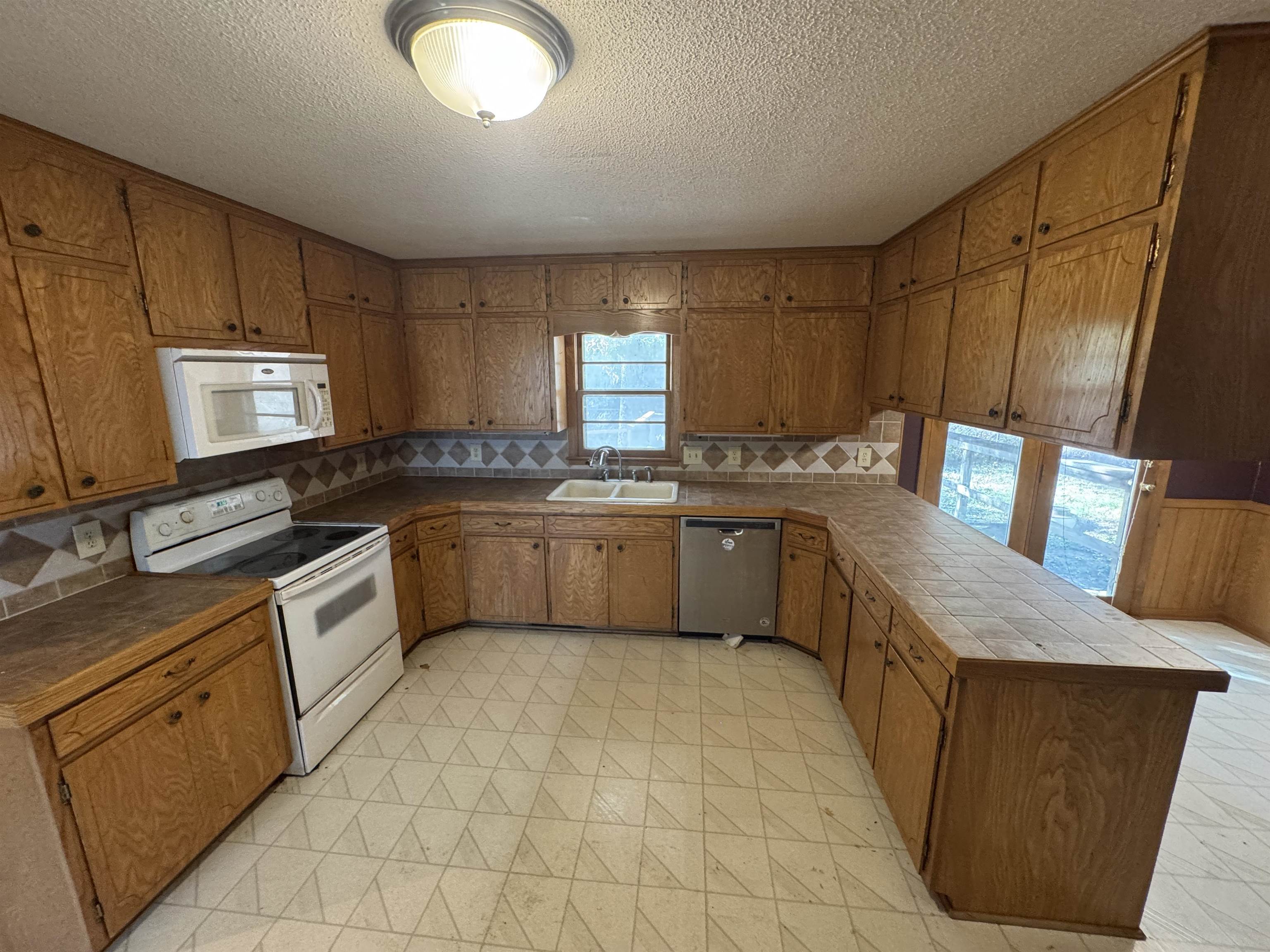 1719 H Road Eureka KS 67045