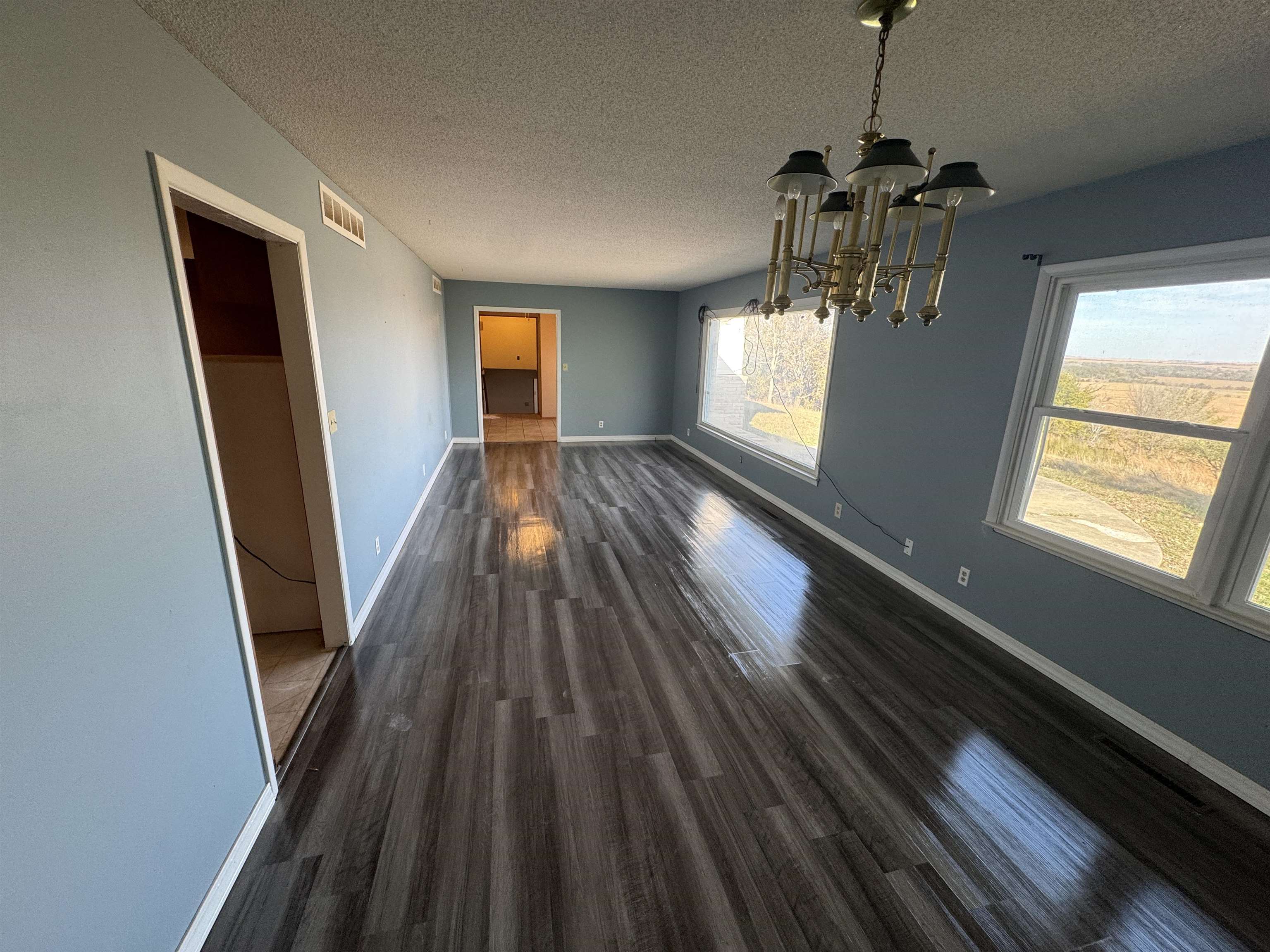 1719 H Road Eureka KS 67045