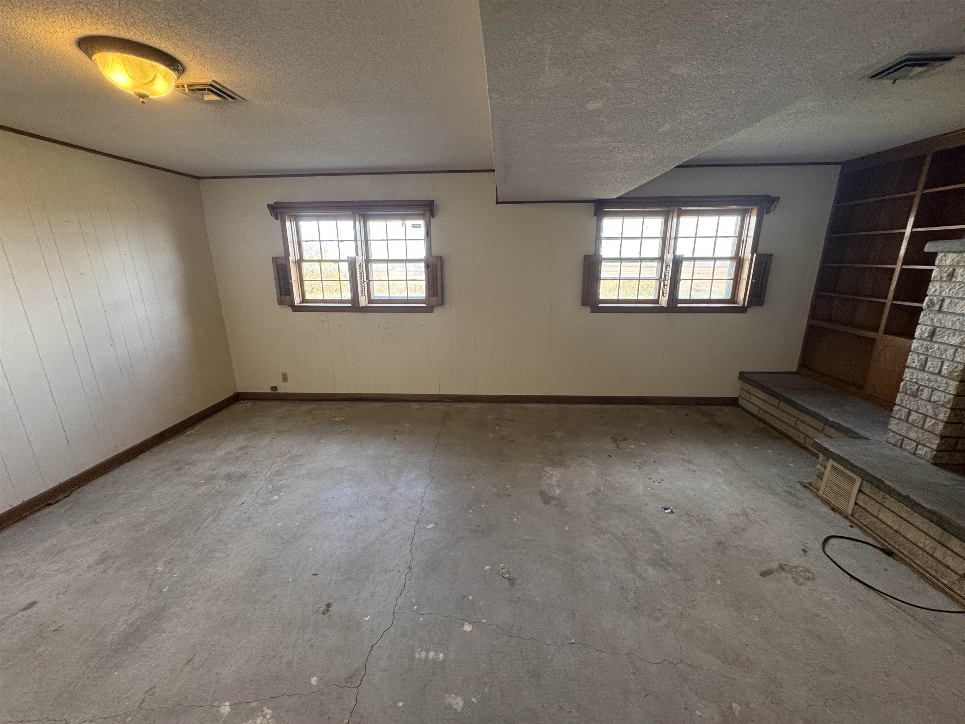 1719 H Road Eureka KS 67045