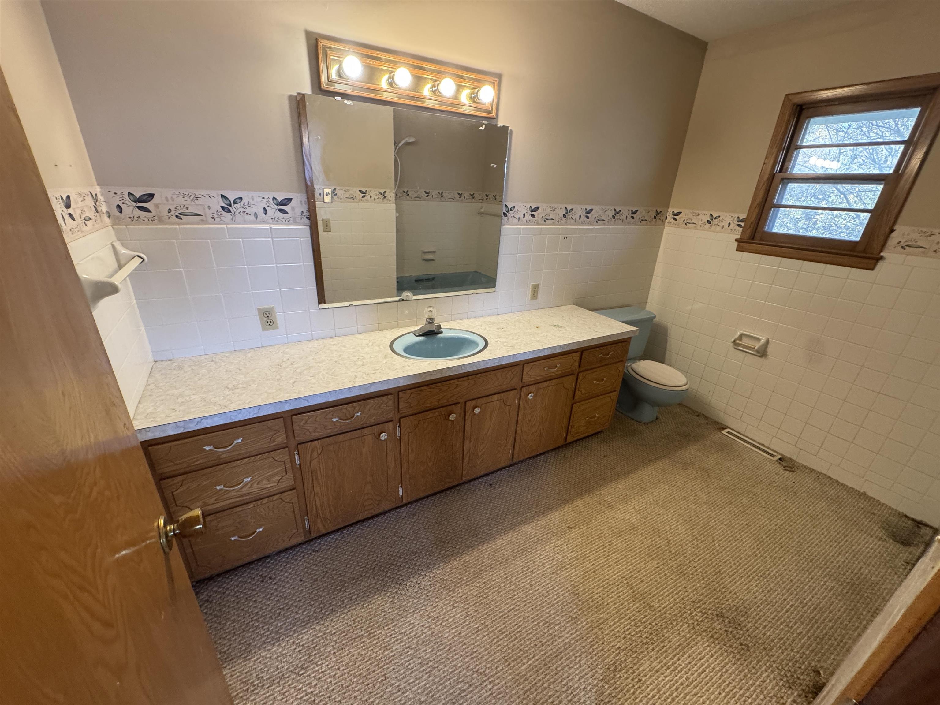 1719 H Road Eureka KS 67045