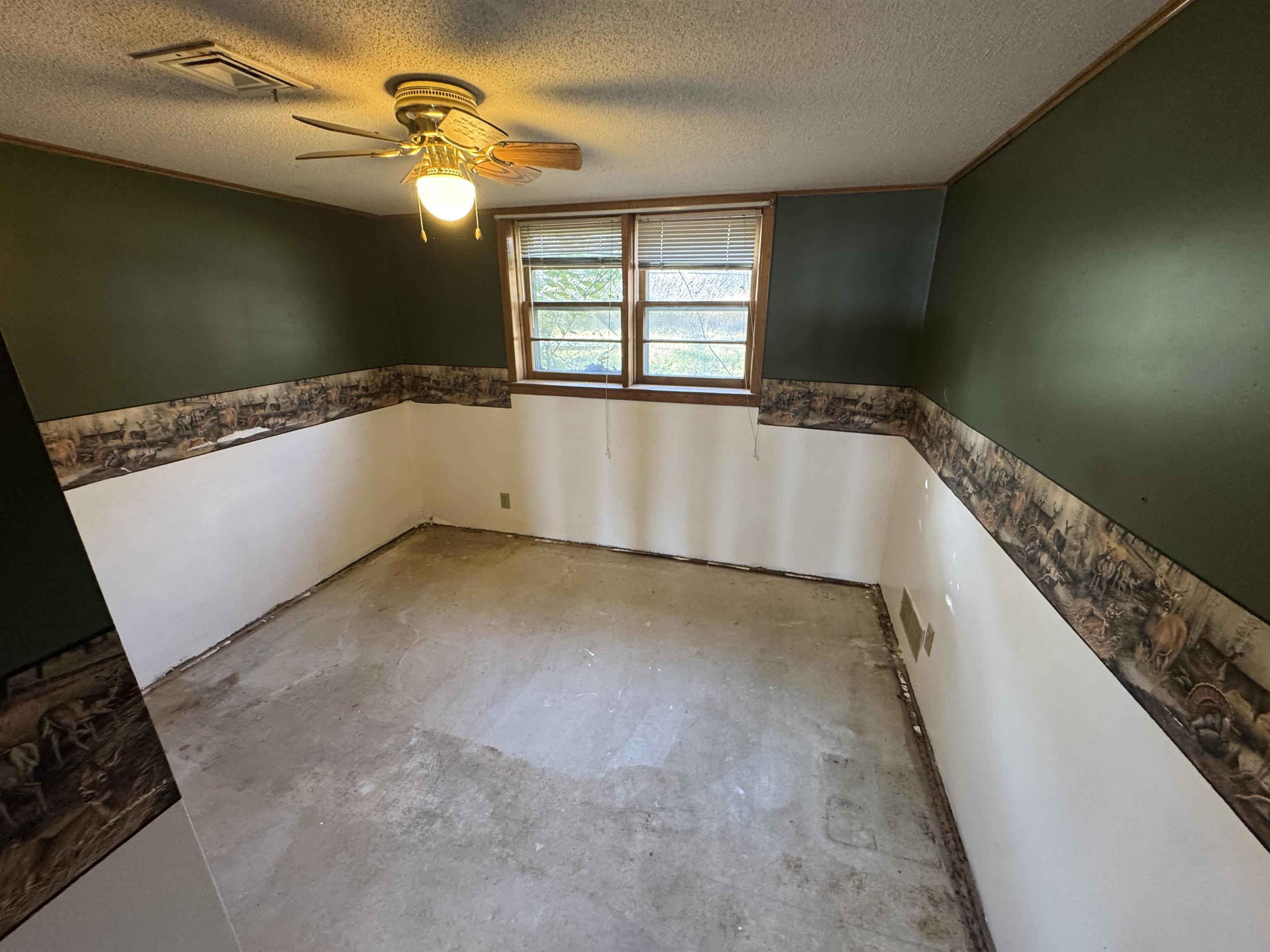 1719 H Road Eureka KS 67045