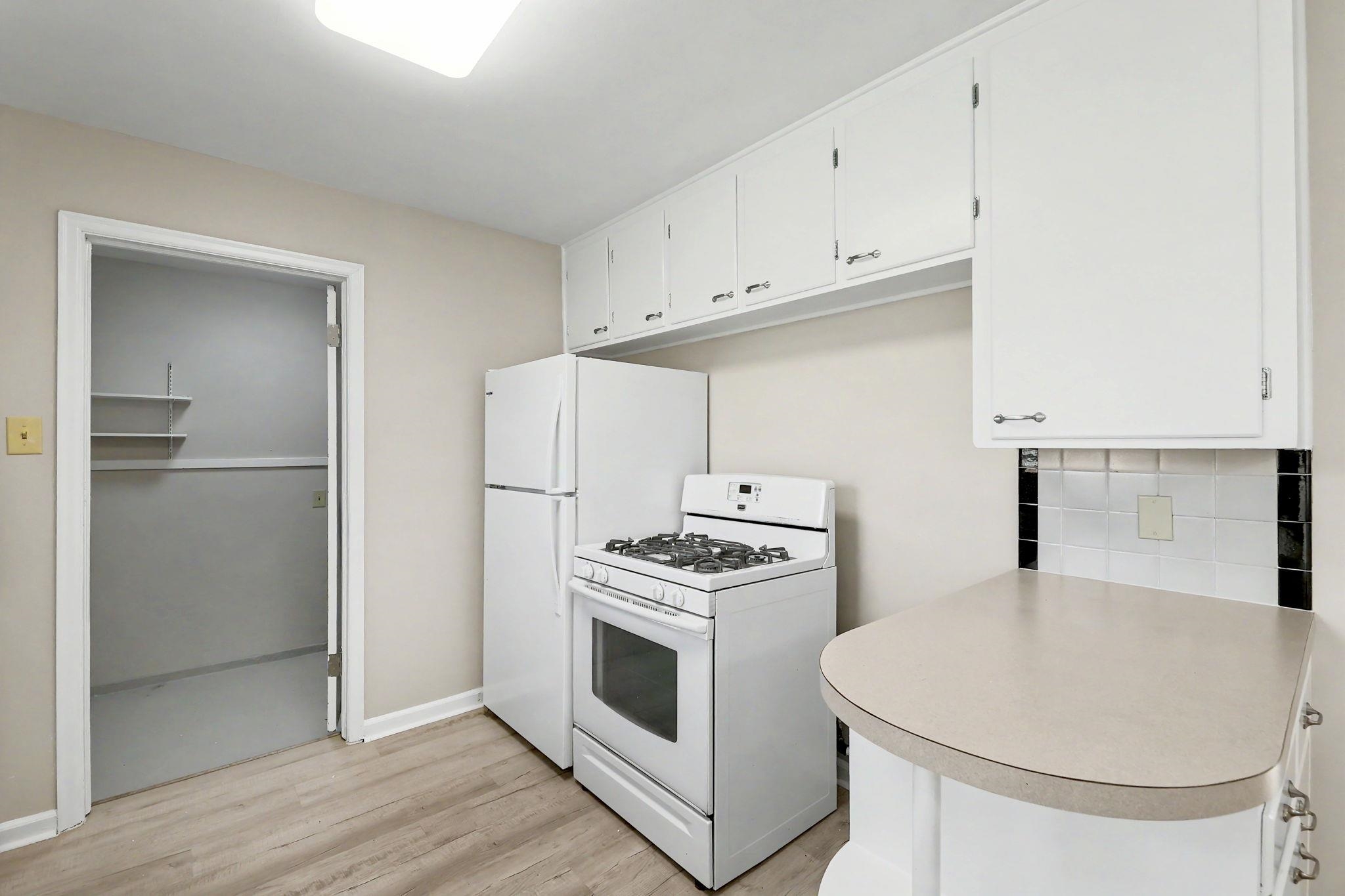 915 S Drury Lane Wichita KS 67207