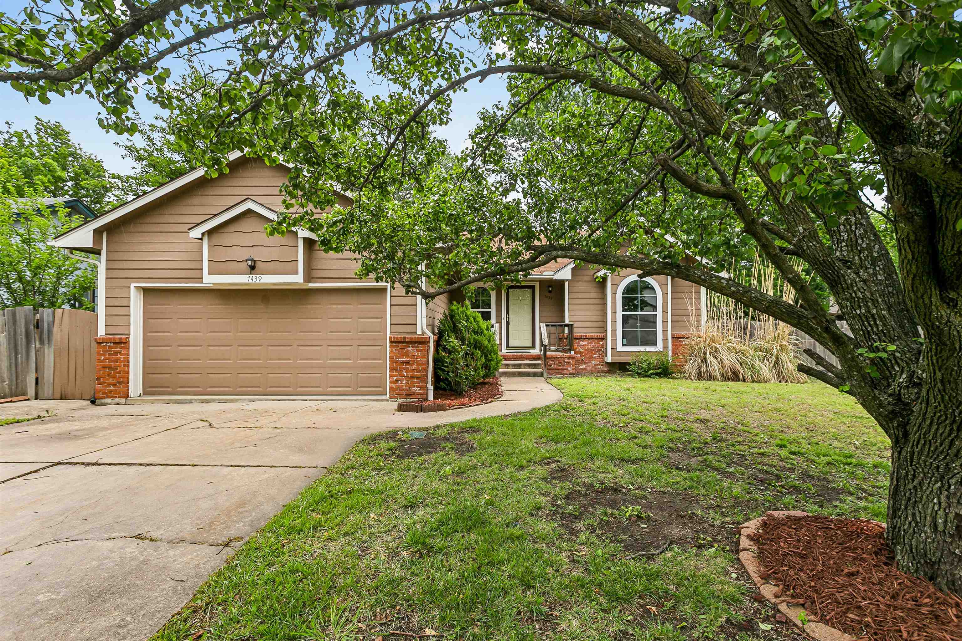 7439 E 31st Wichita KS 67226