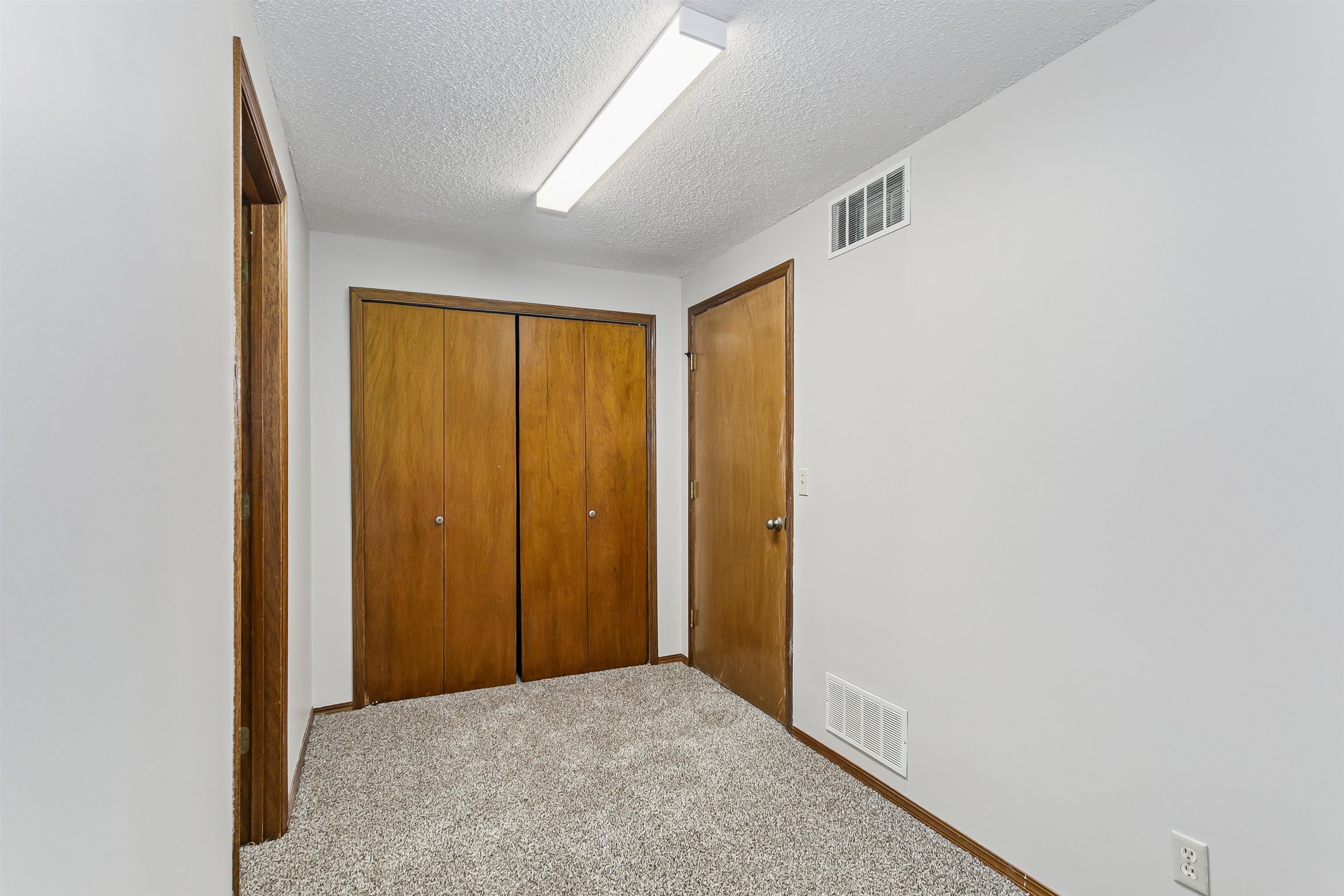 7439 E 31st Wichita KS 67226