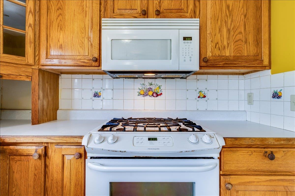 400 N Hickory Valley Center KS 67147