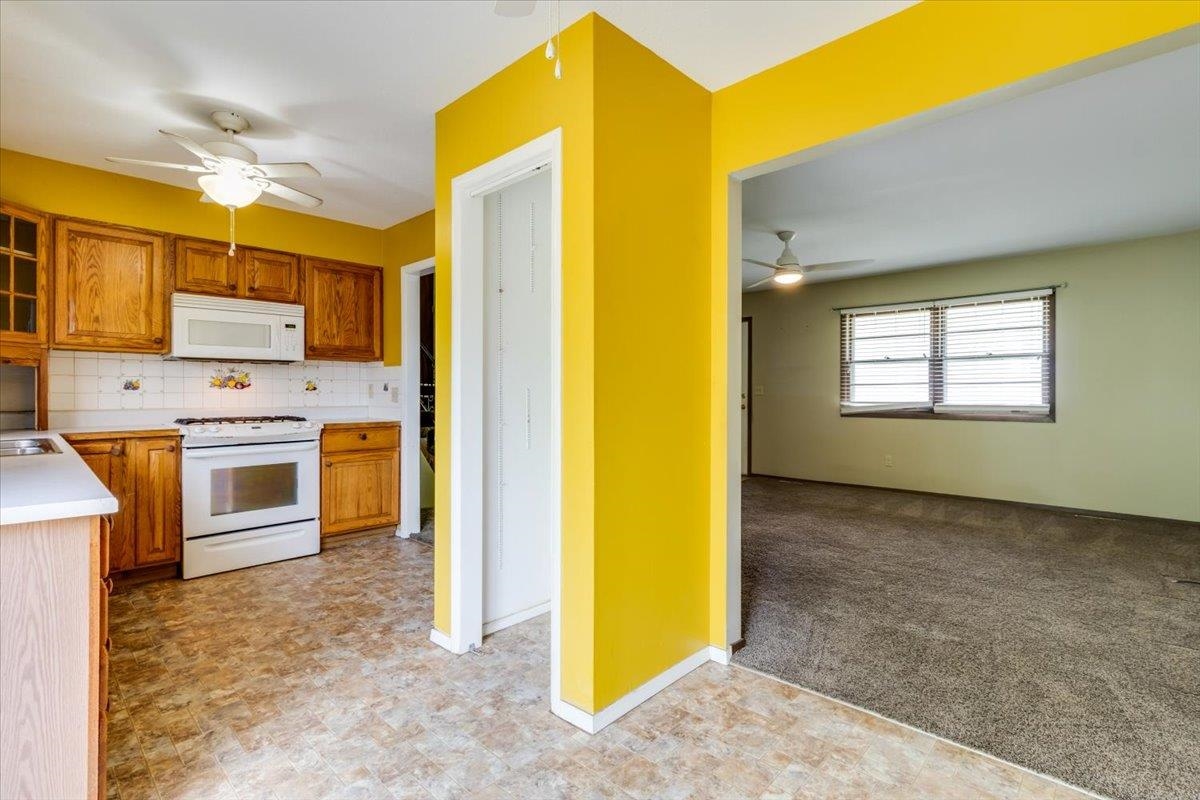 400 N Hickory Valley Center KS 67147
