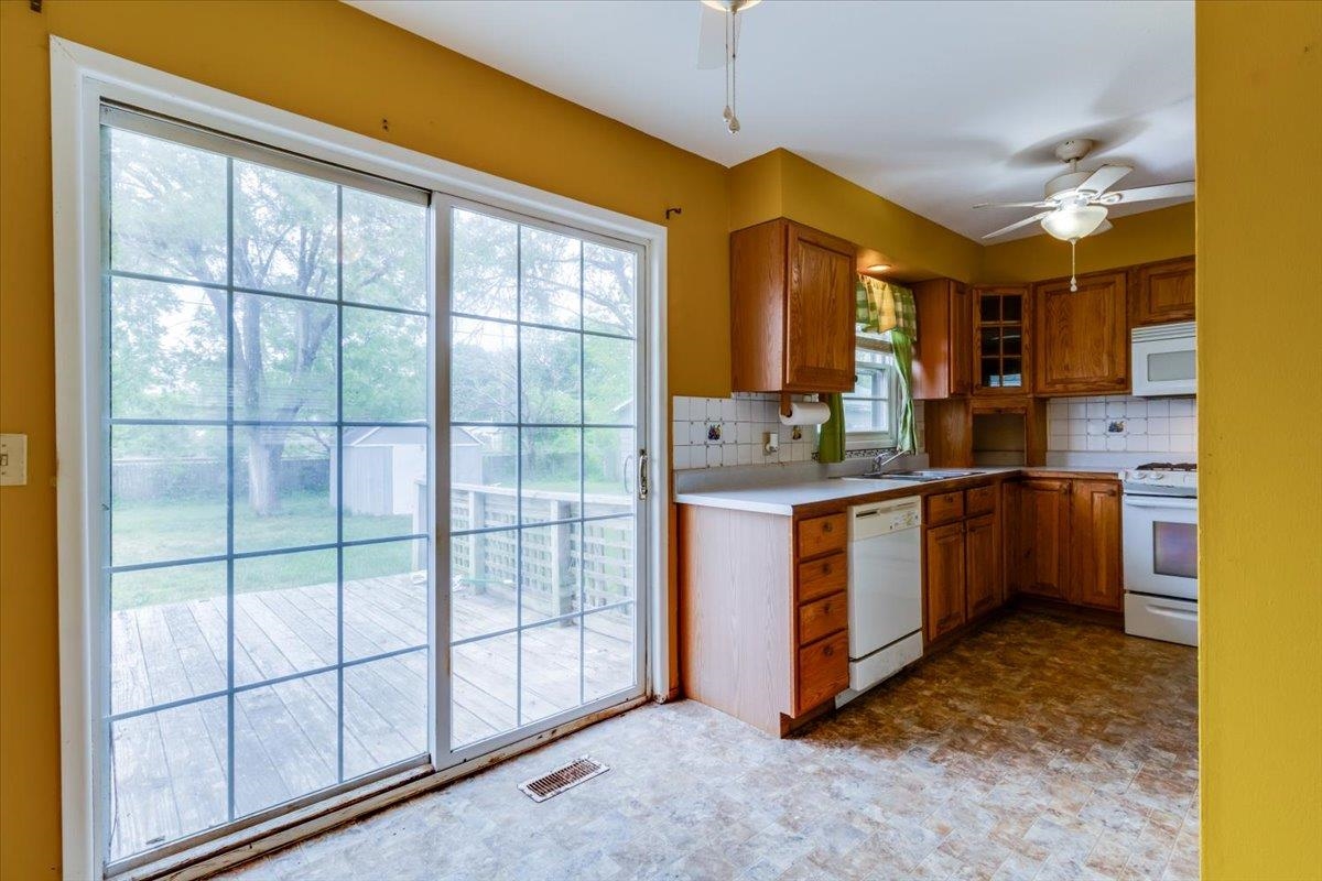 400 N Hickory Valley Center KS 67147