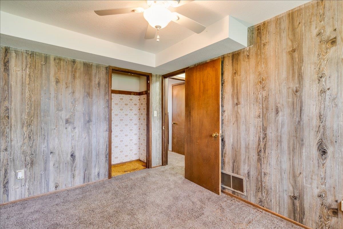 400 N Hickory Valley Center KS 67147