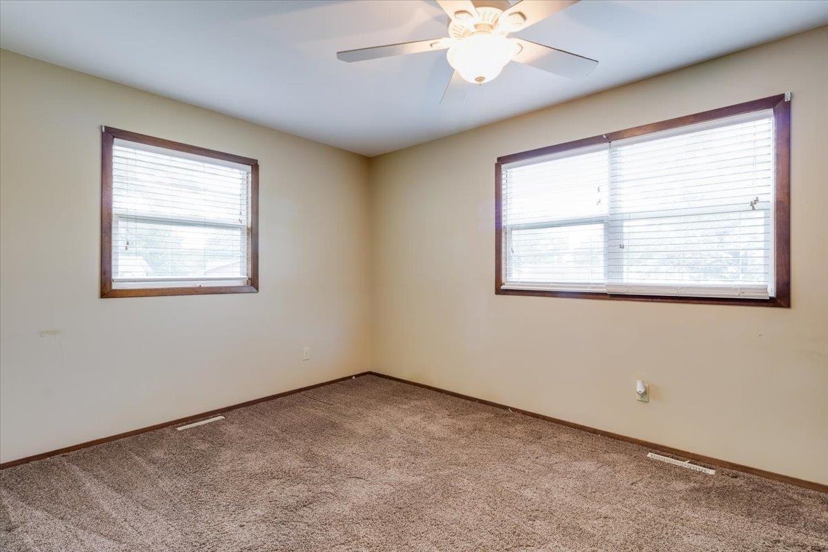 400 N Hickory Valley Center KS 67147