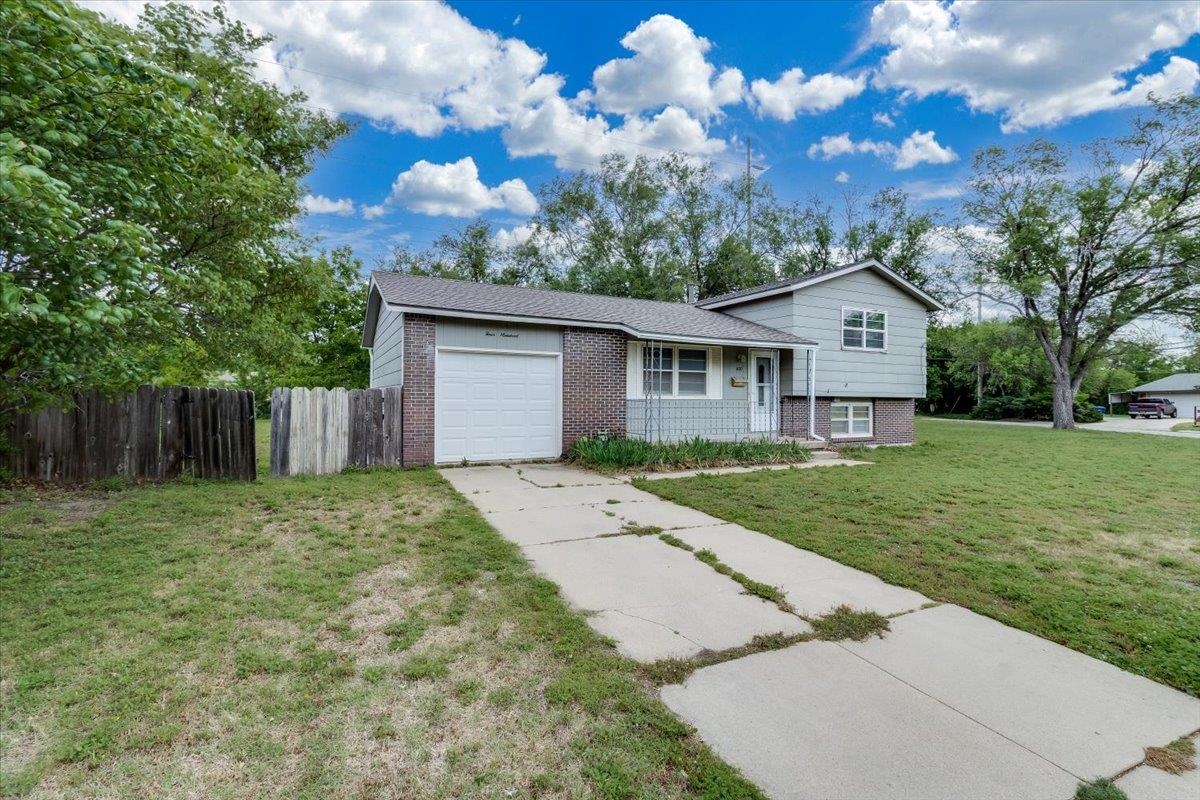 400 N Hickory Valley Center KS 67147
