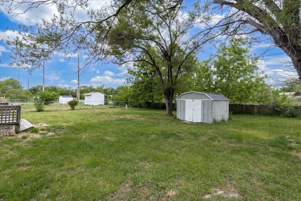 400 N Hickory Valley Center KS 67147