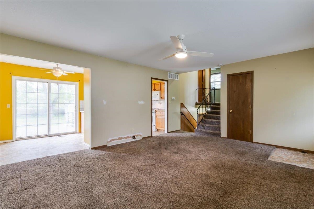 400 N Hickory Valley Center KS 67147