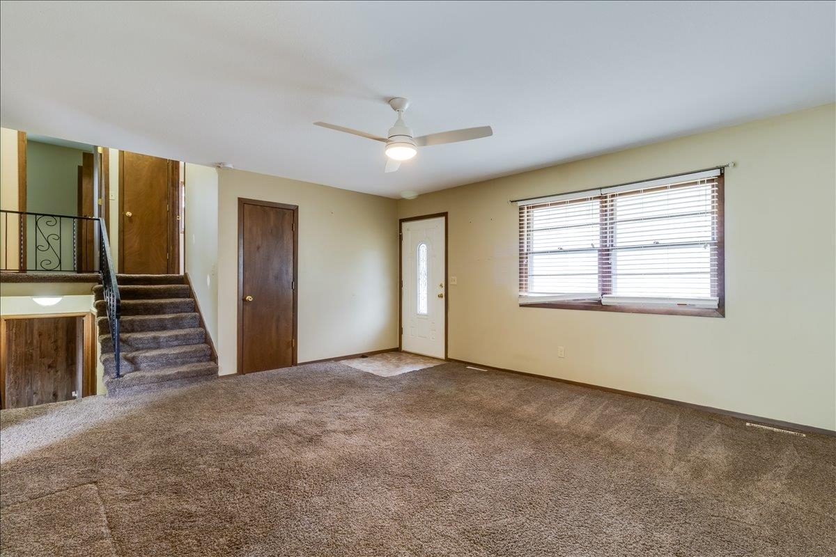 400 N Hickory Valley Center KS 67147