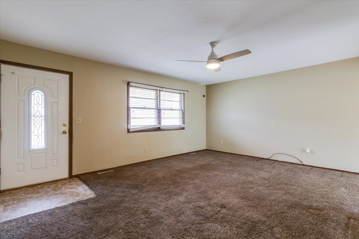 400 N Hickory Valley Center KS 67147