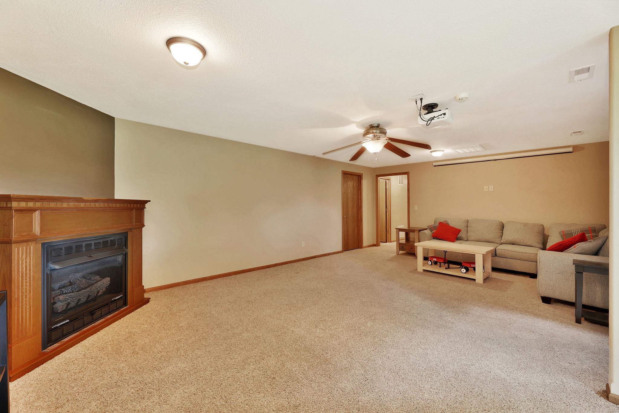 2901 N Rough Creek Derby KS 67037