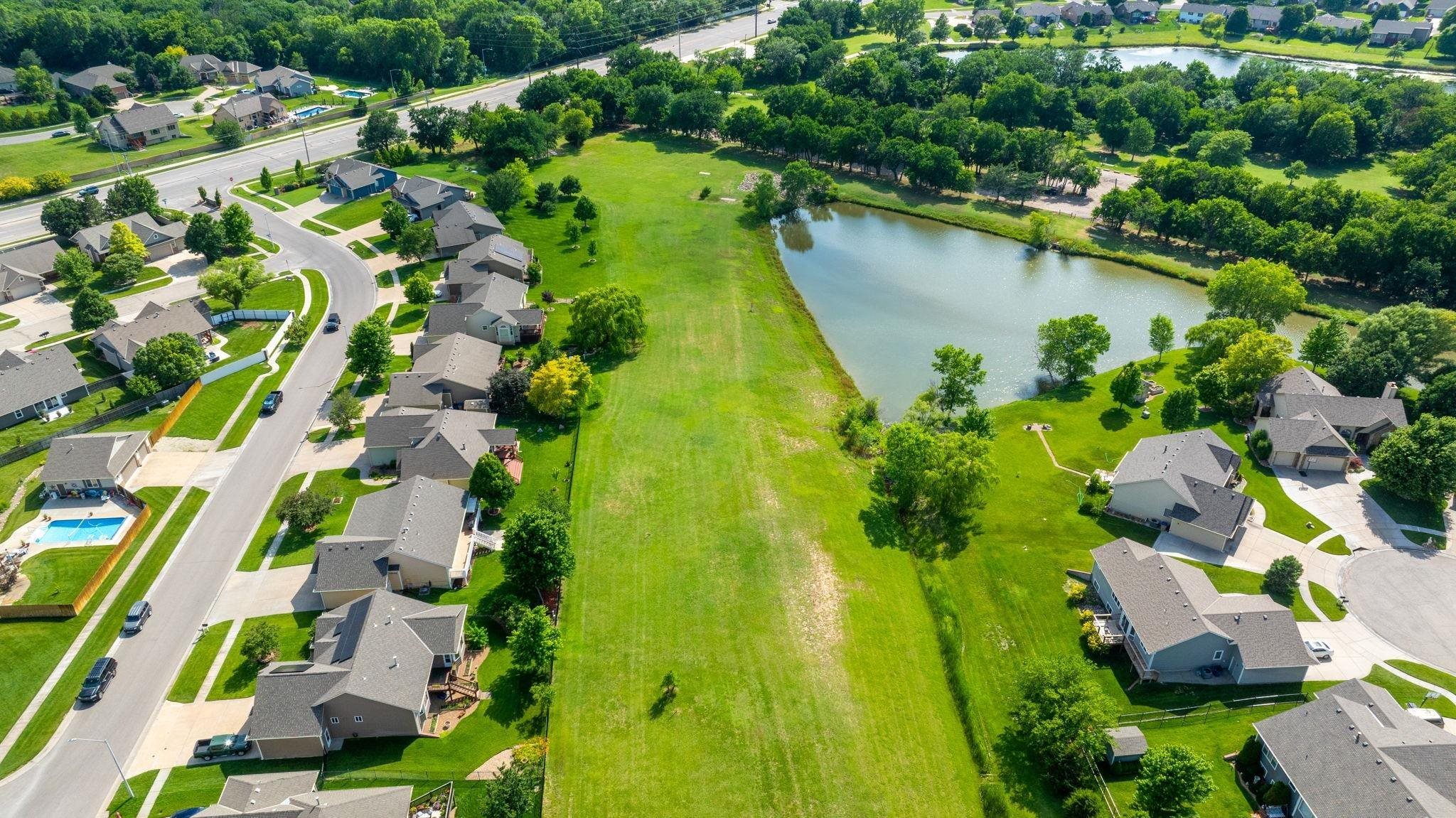2901 N Rough Creek Derby KS 67037