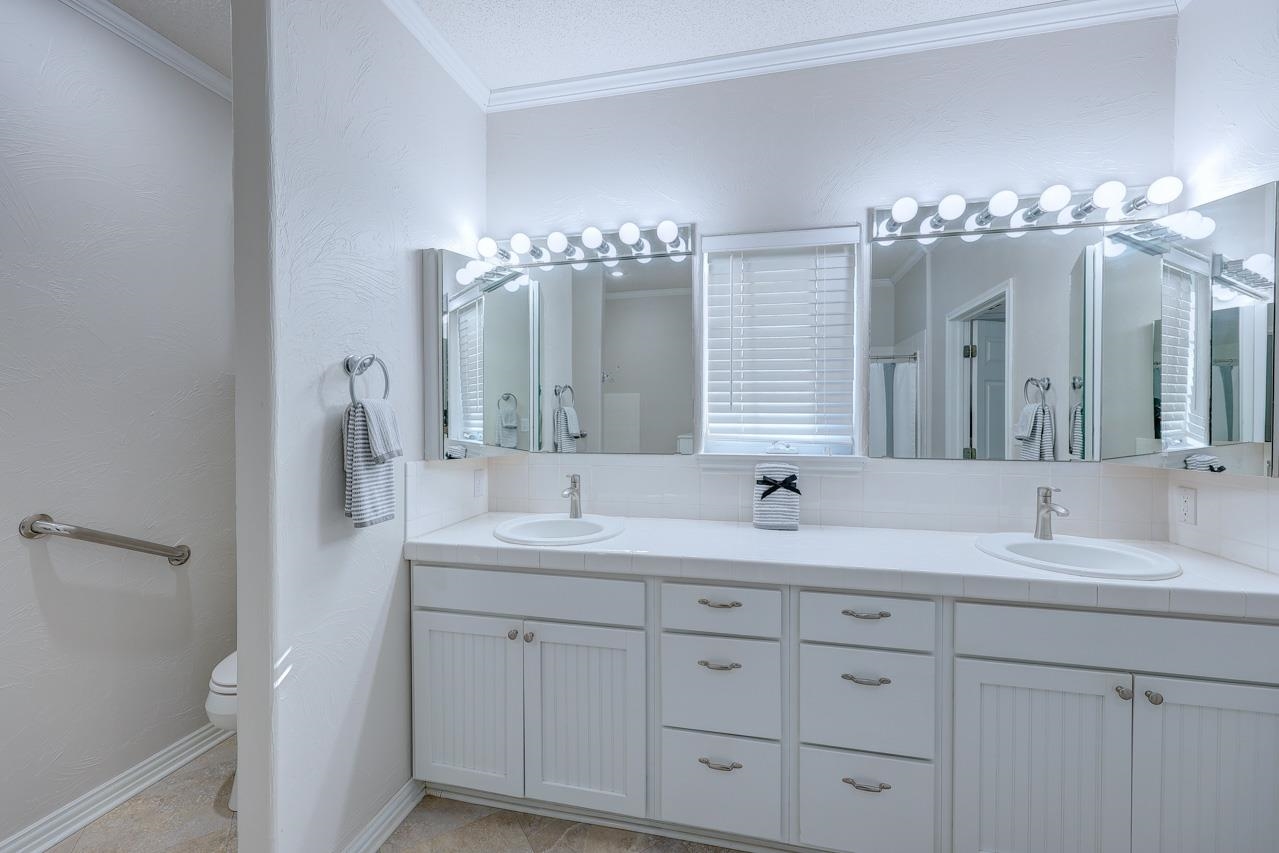 1923 Eastridge Drive Arkansas City KS 67005