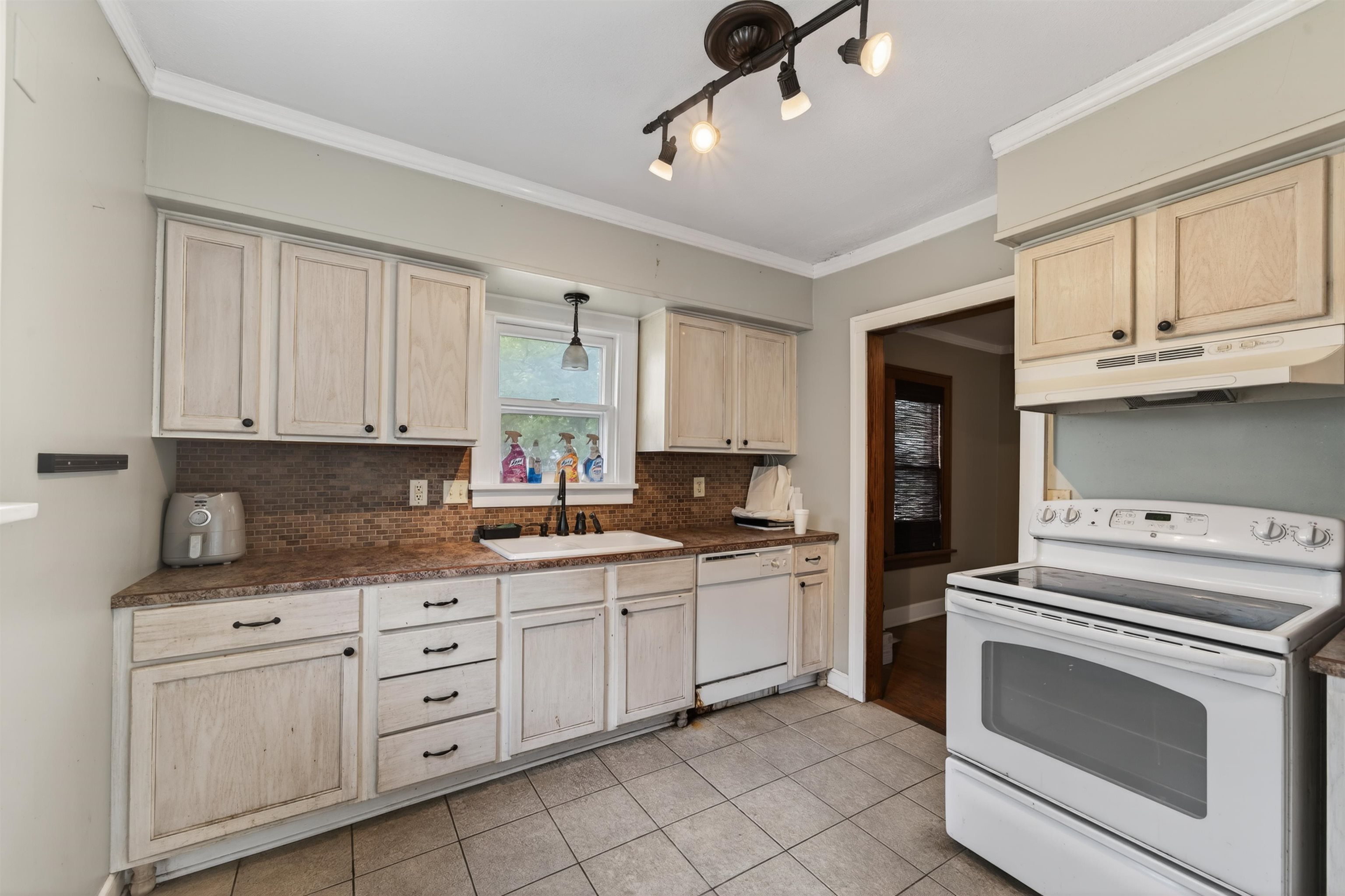 701 S Spruce Wichita KS 67211