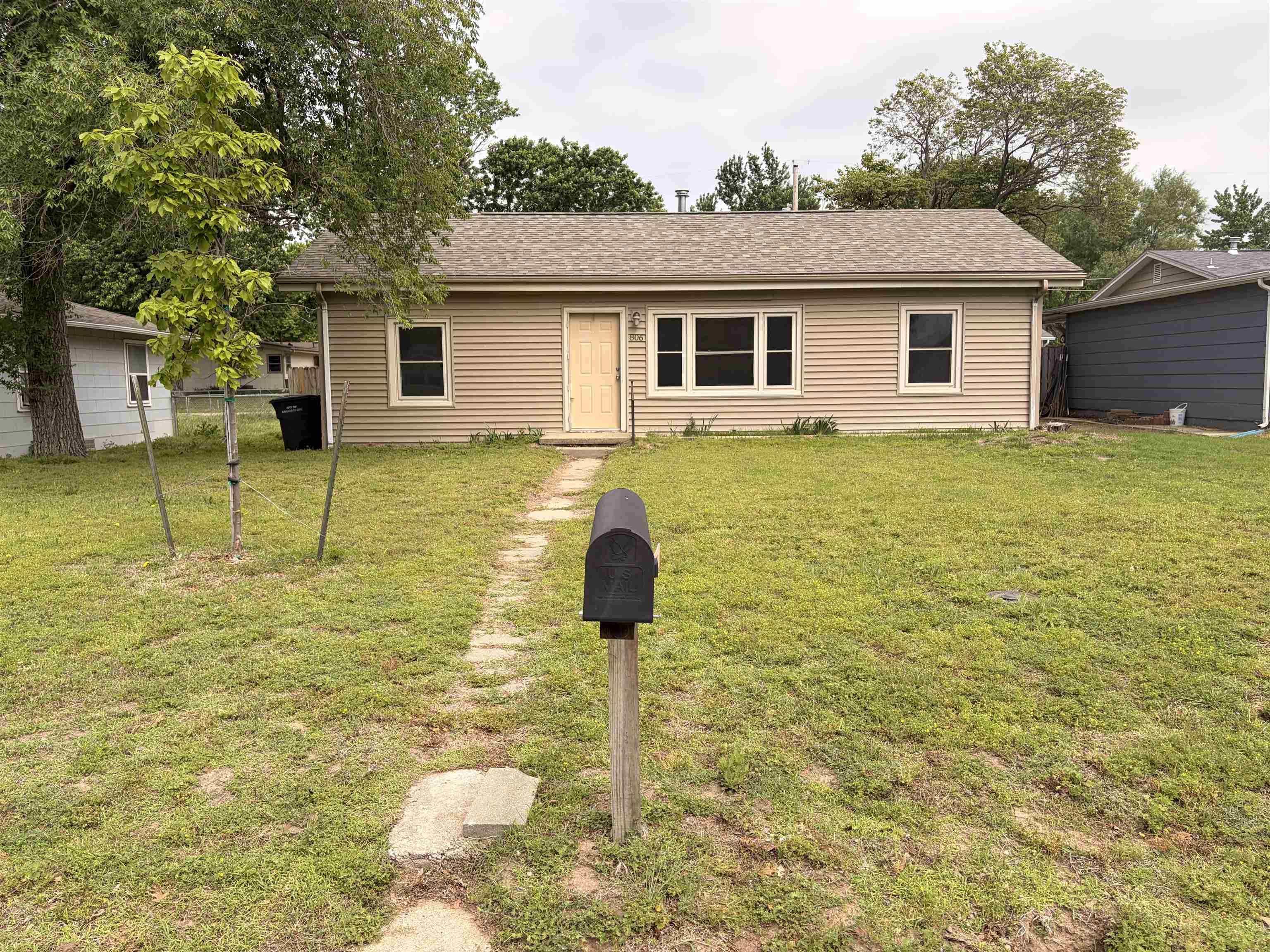 806 N 10th Arkansas City KS 67005