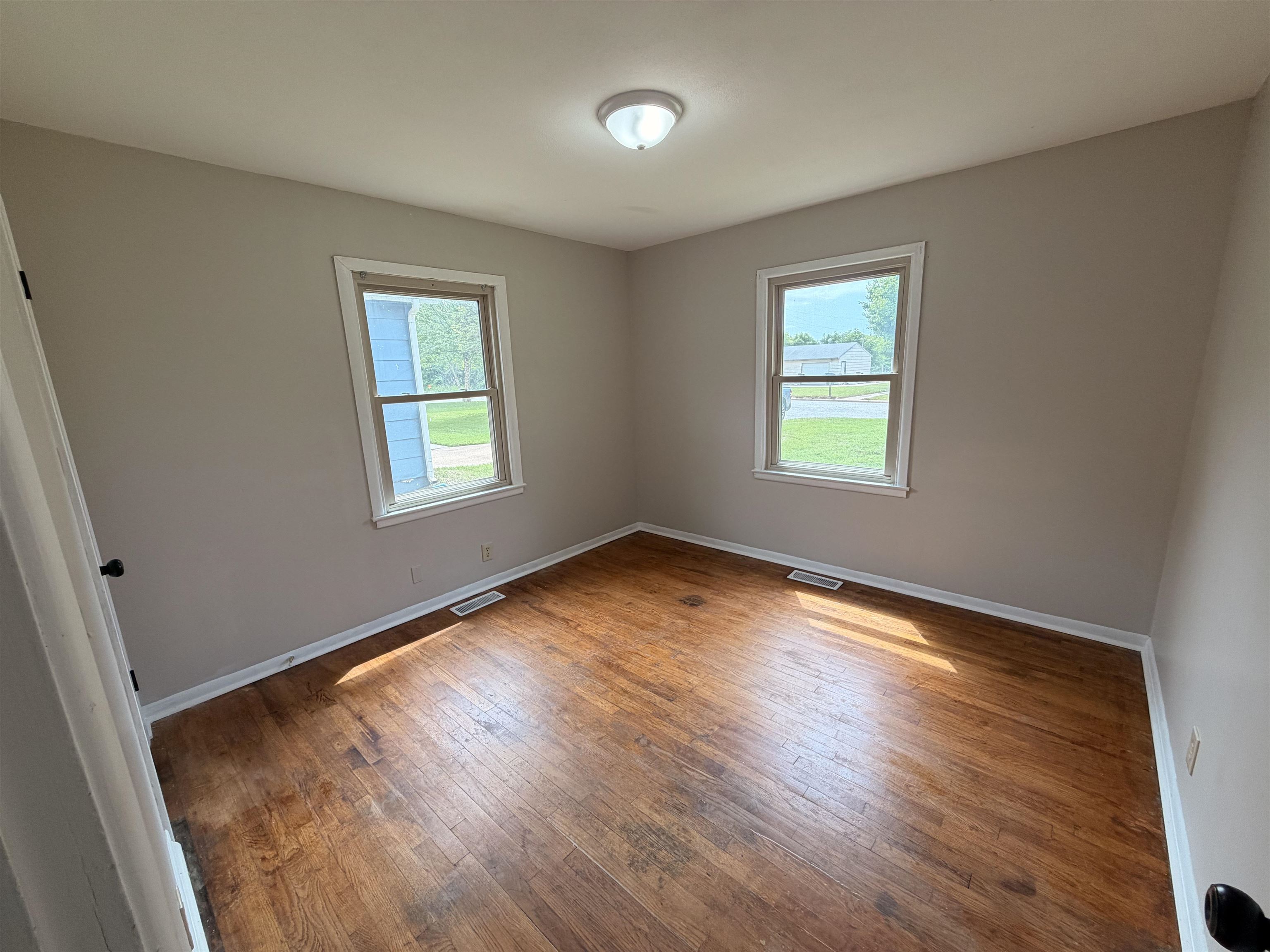 806 N 10th Arkansas City KS 67005