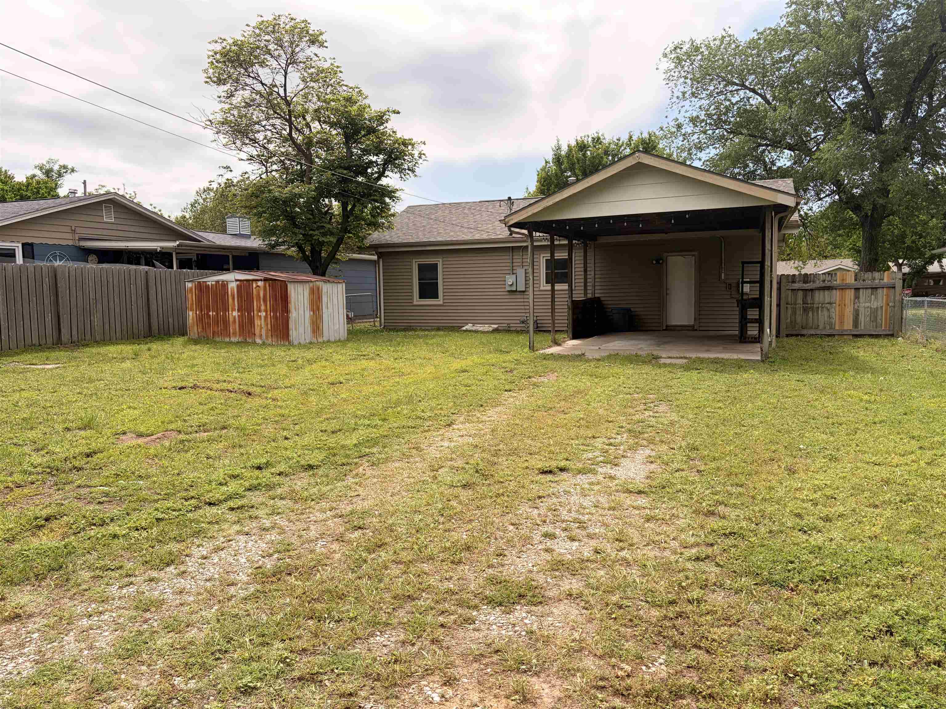 806 N 10th Arkansas City KS 67005