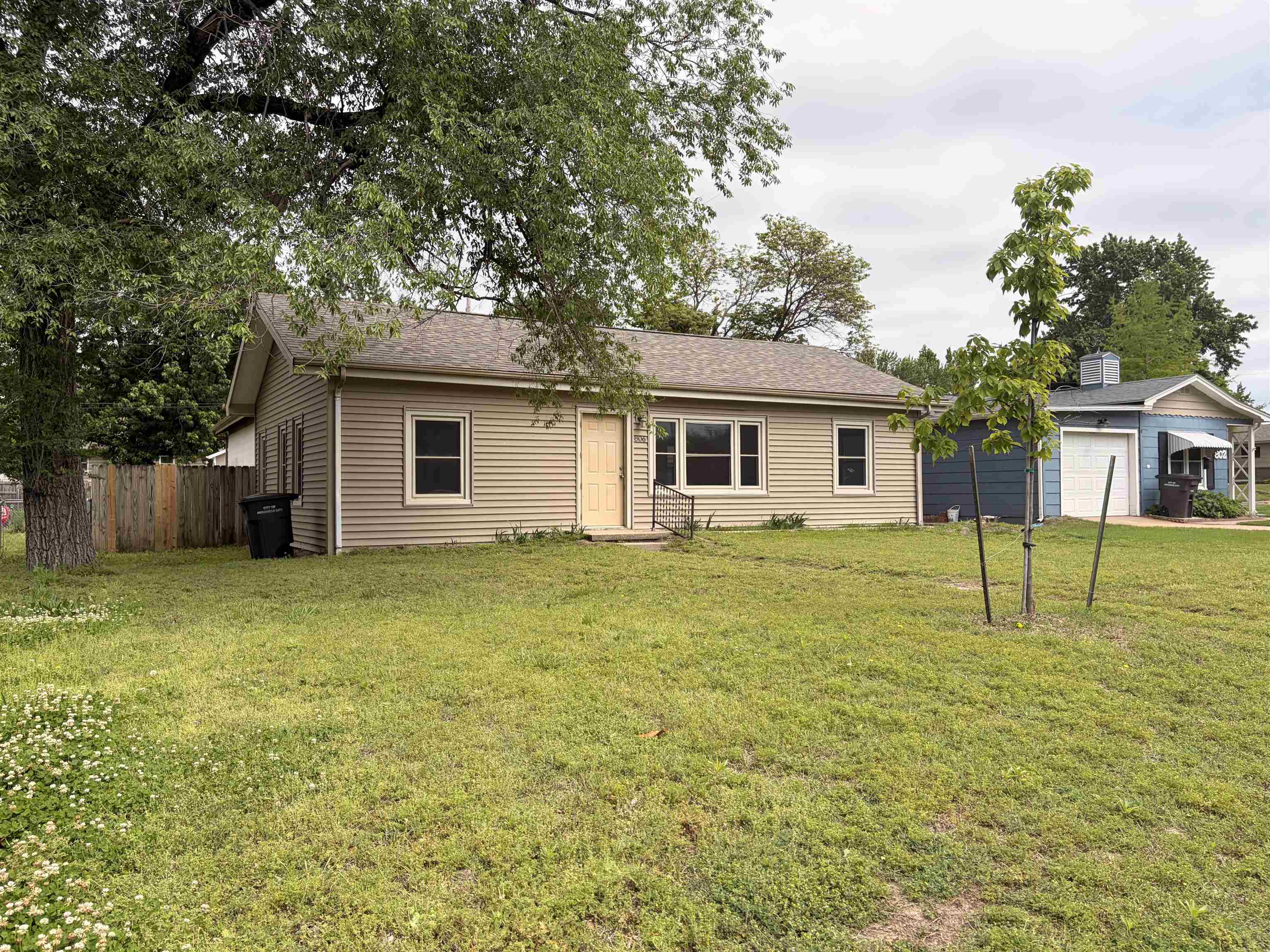 806 N 10th Arkansas City KS 67005