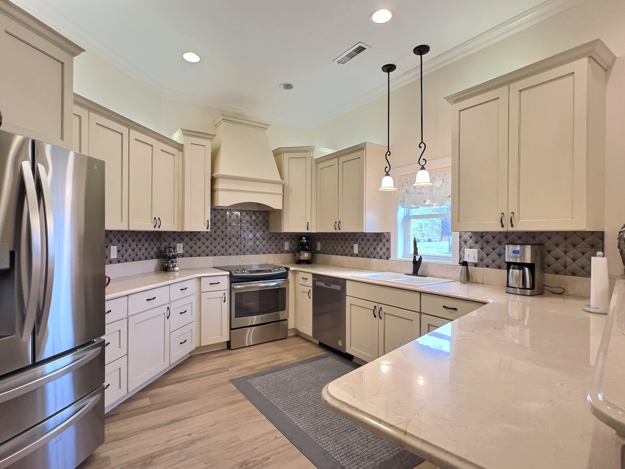 5095 N Remington Street Bel Aire KS 67226