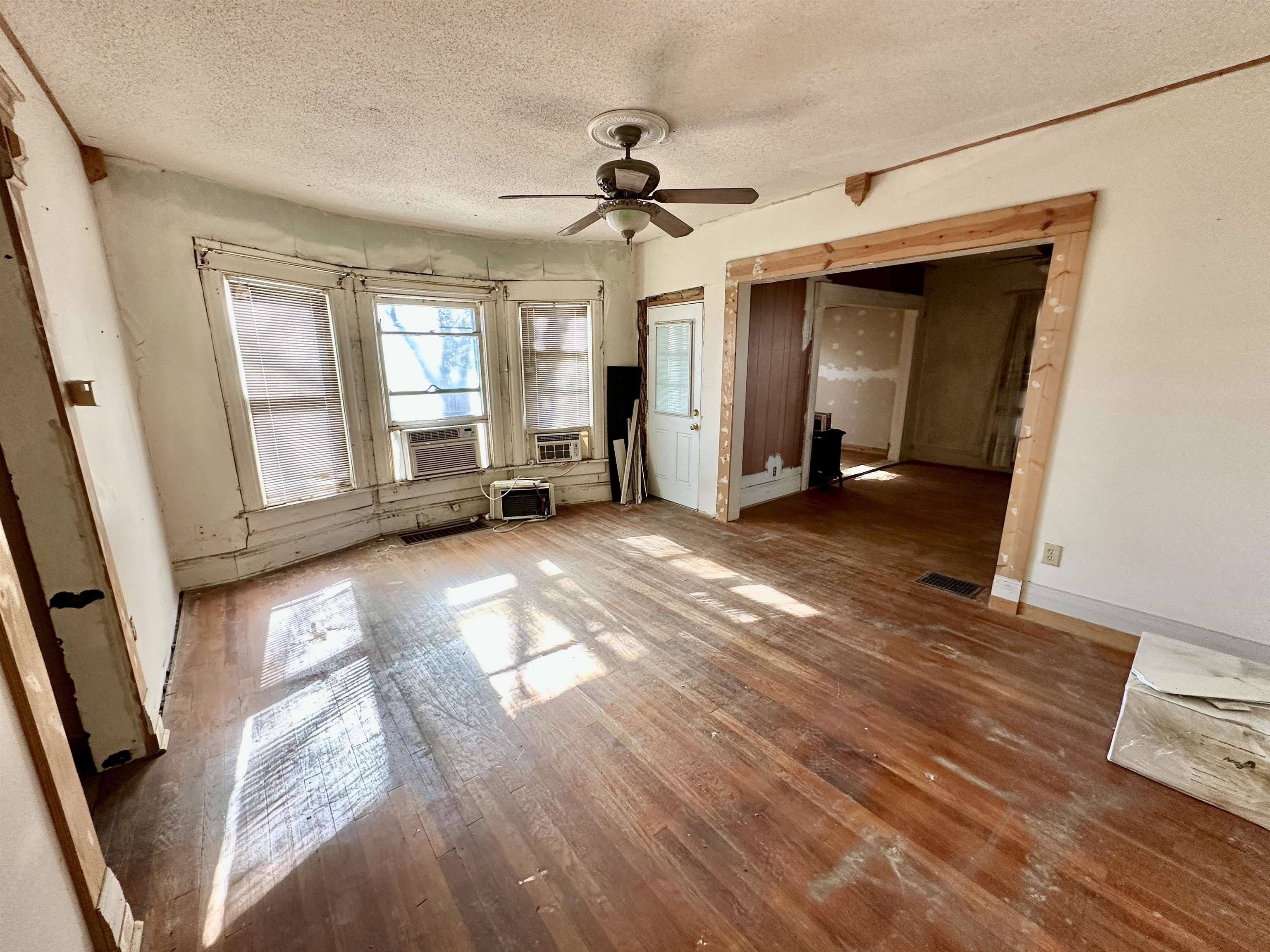 206 S Osage Wichita KS 67213