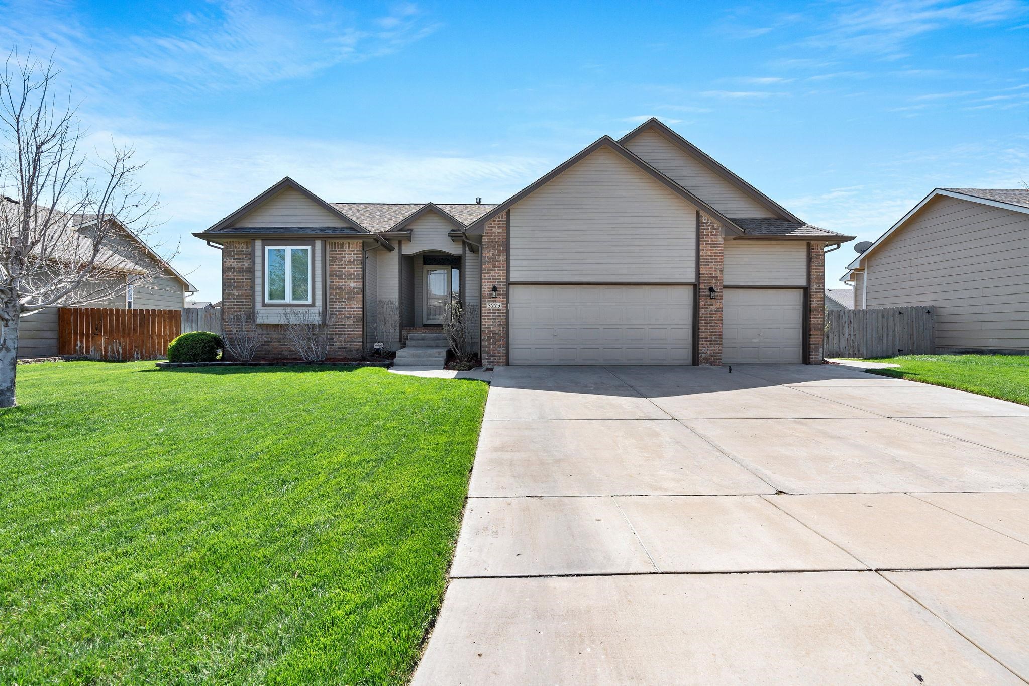 3225 S Bluelake Court Wichita KS 67215-1022