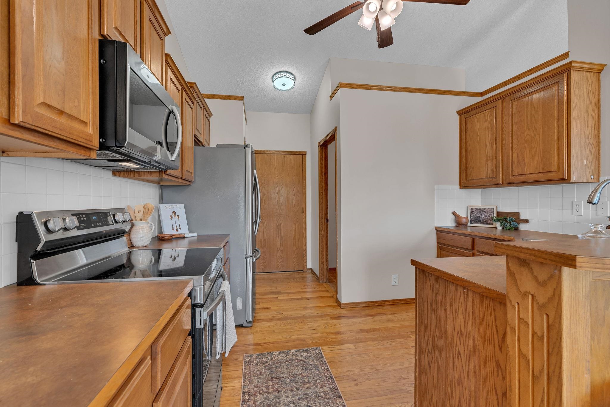 3225 S Bluelake Court Wichita KS 67215-1022
