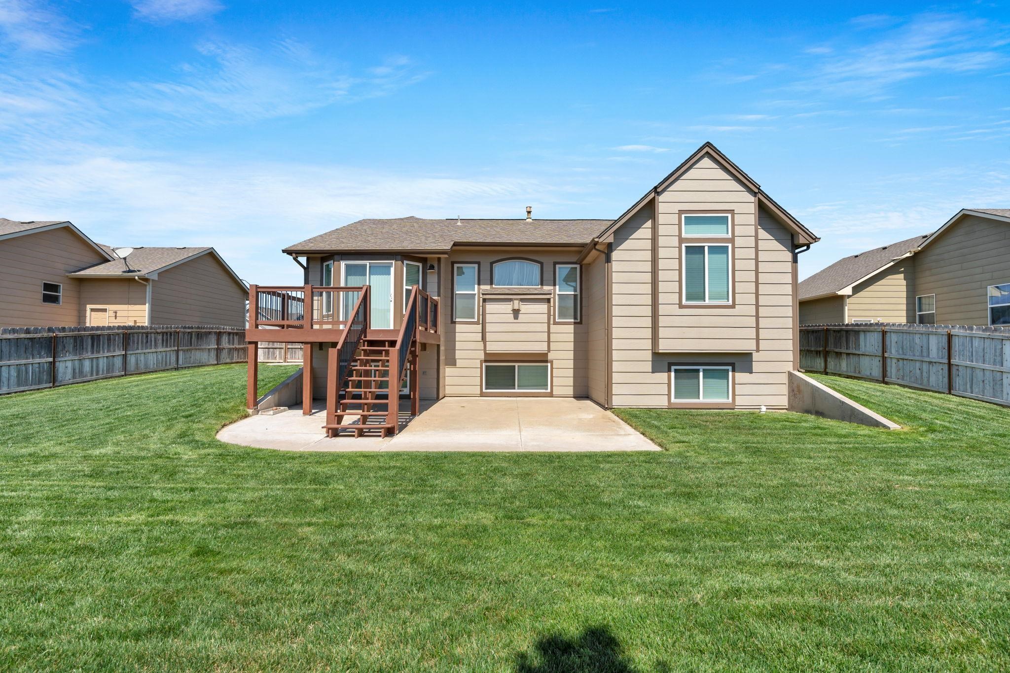 3225 S Bluelake Court Wichita KS 67215-1022
